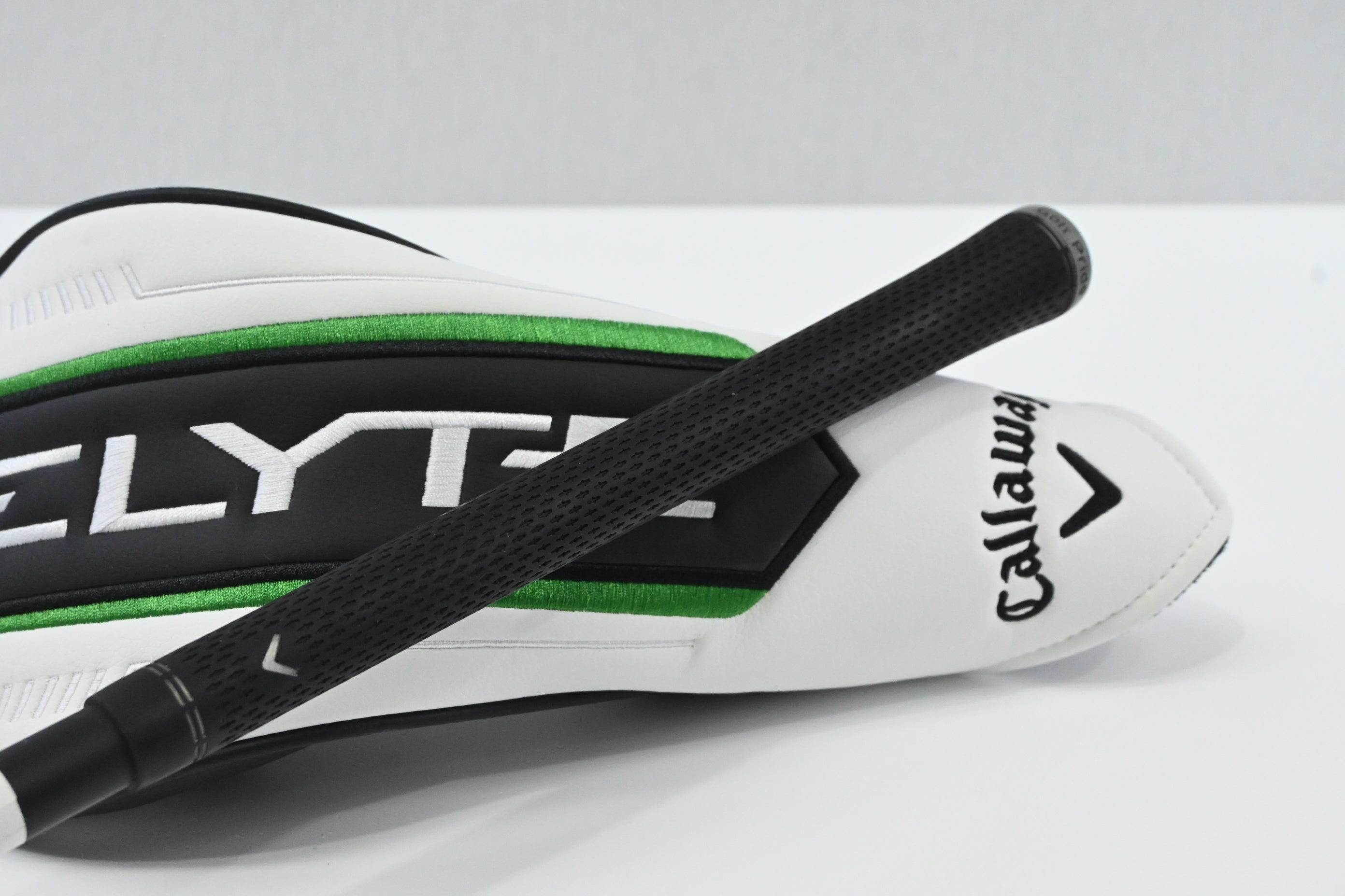Callaway Elyte X Driver / 9 Degree / Senior Flex Vanquish 4 Shaft