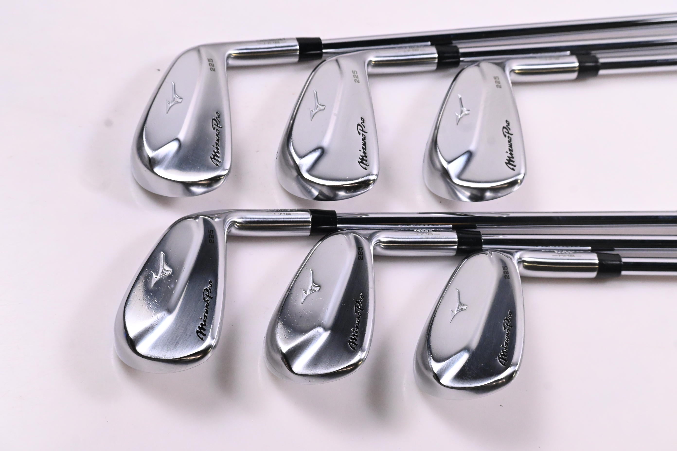 Mizuno Pro 225 Irons / 5-PW / Regular Flex Dynamic Gold Mid 100 R300 Shafts