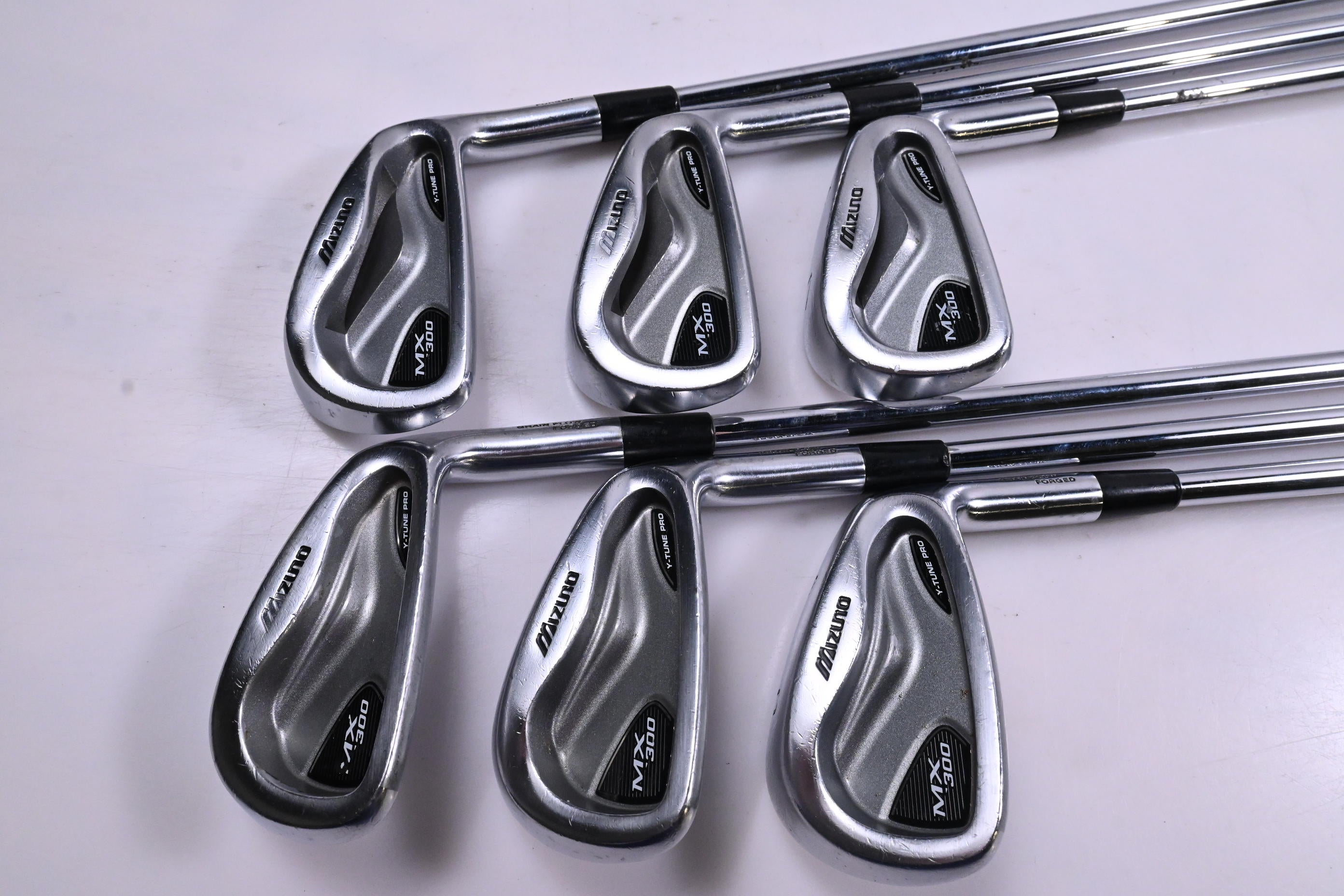 Mizuno MX-300 Irons / 5-PW / Regular Flex DynaLite Gold XP R300 Shafts