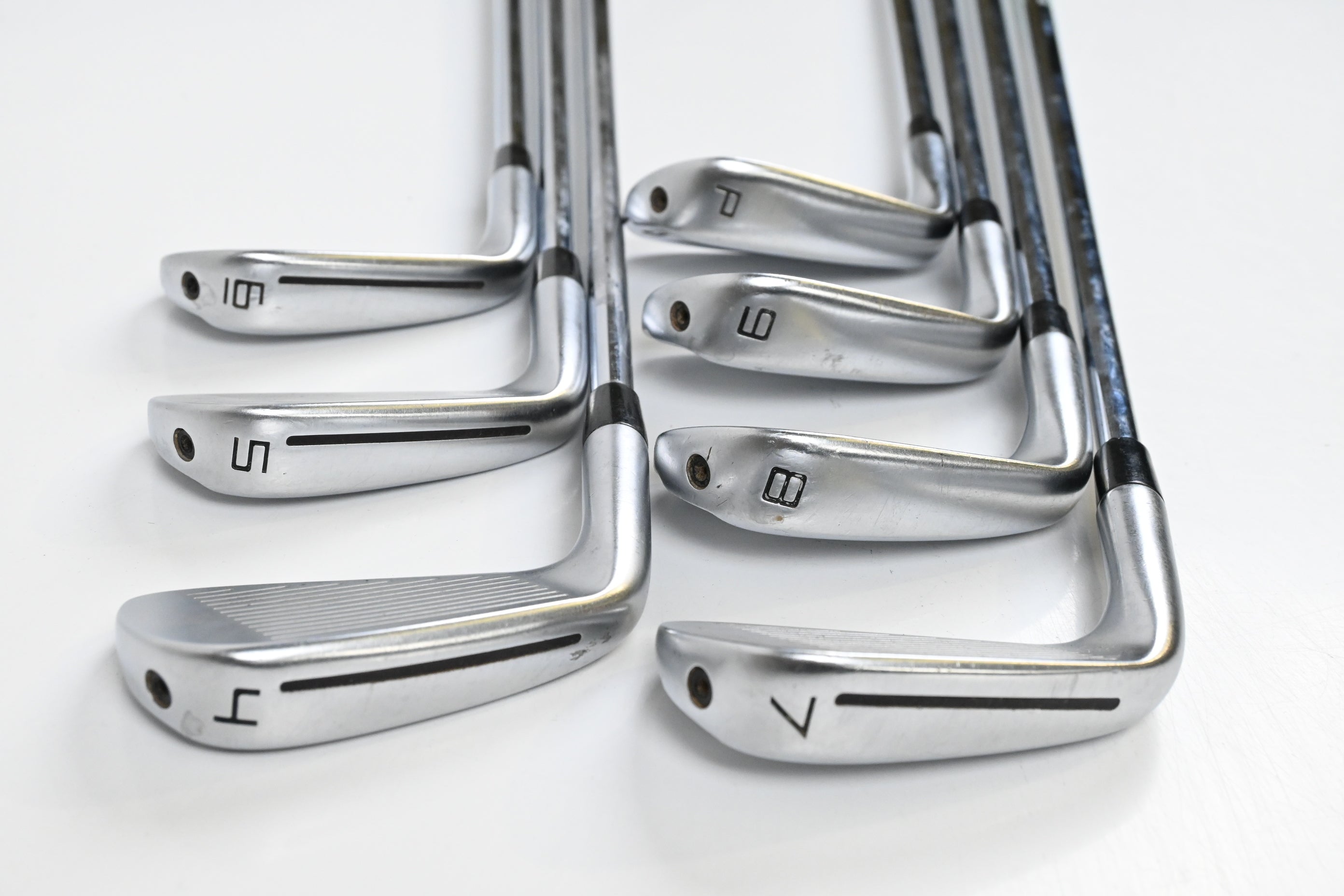 Taylormade P770 2023 Irons / 4-PW / X-Flex Accra i-Series 125i Shafts