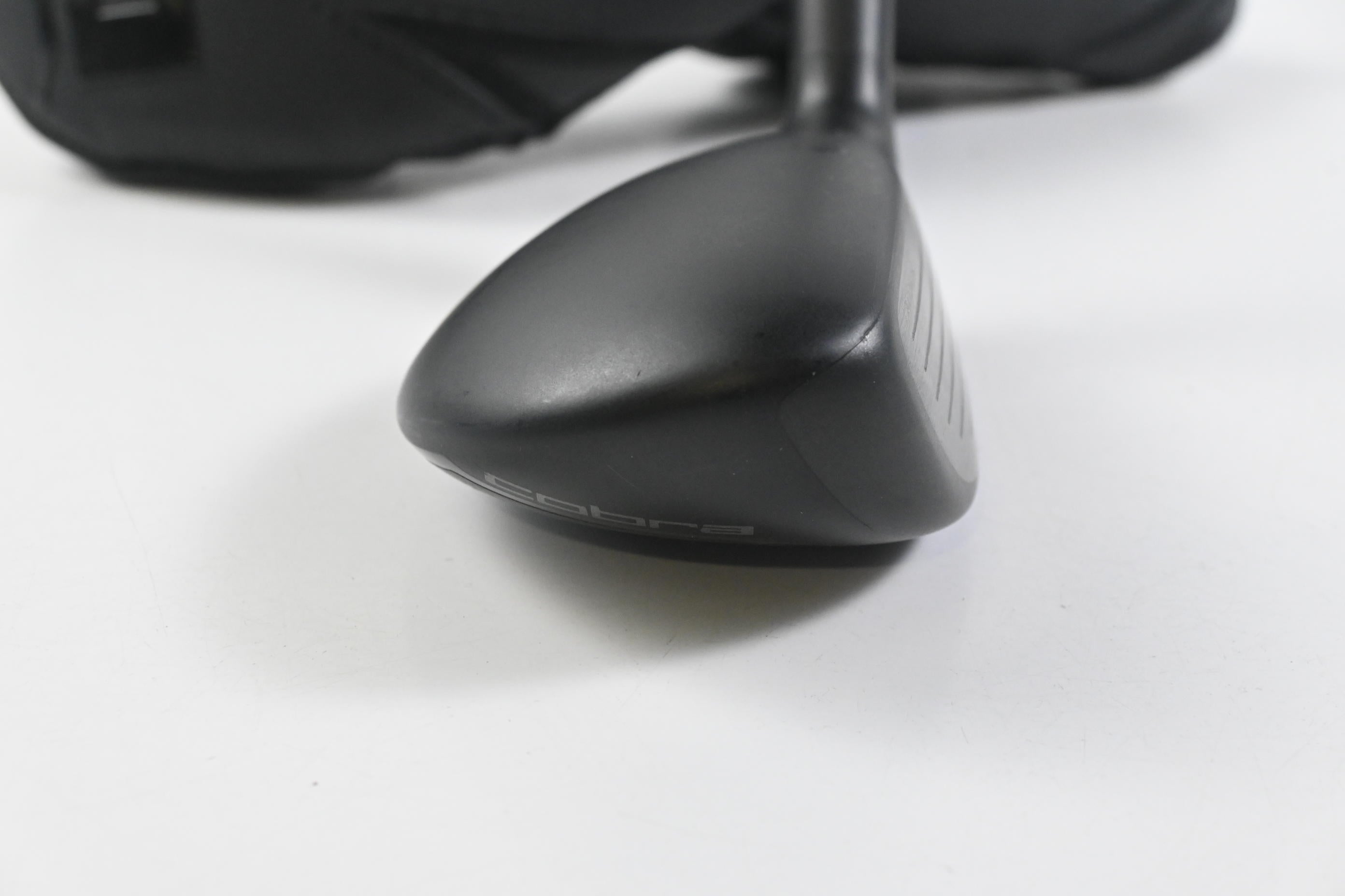 Cobra Darkspeed #3 Hybrid / 19 Degree / Regular Flex XCalibur Shaft