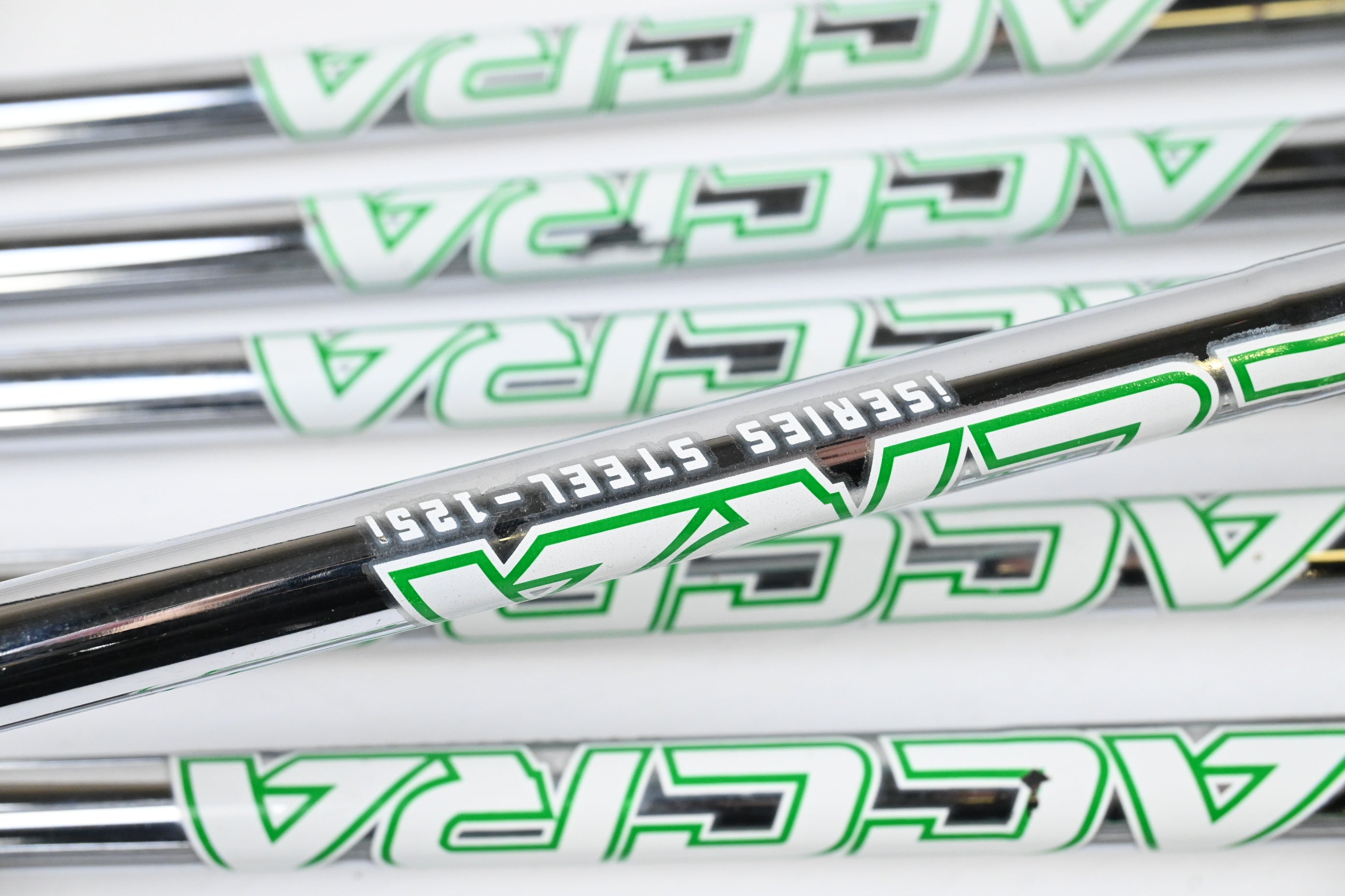 Taylormade P770 2023 Irons / 4-PW / X-Flex Accra i-Series 125i Shafts