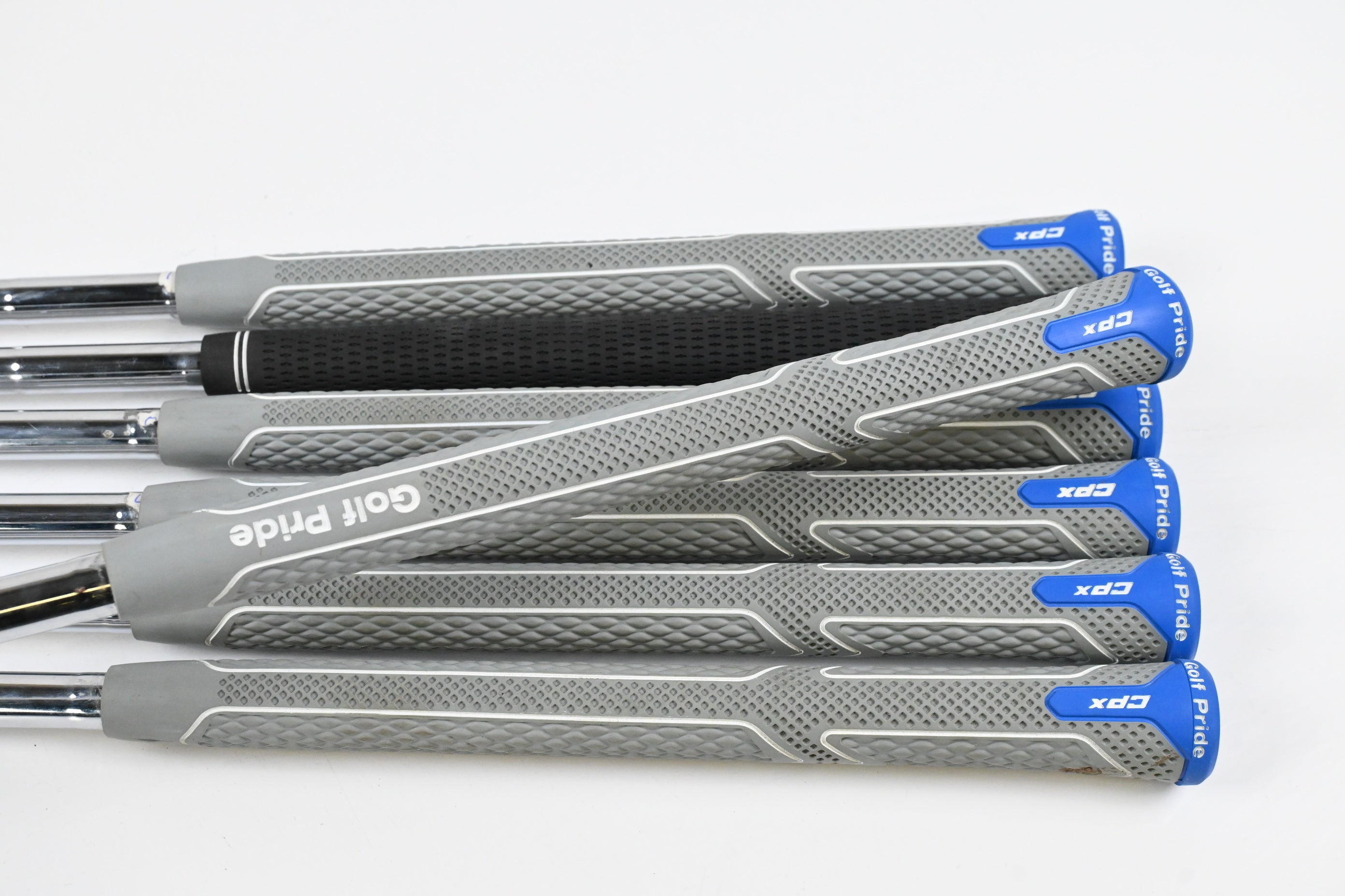 Taylormade P770 2023 Irons / 4-PW / X-Flex Accra i-Series 125i Shafts