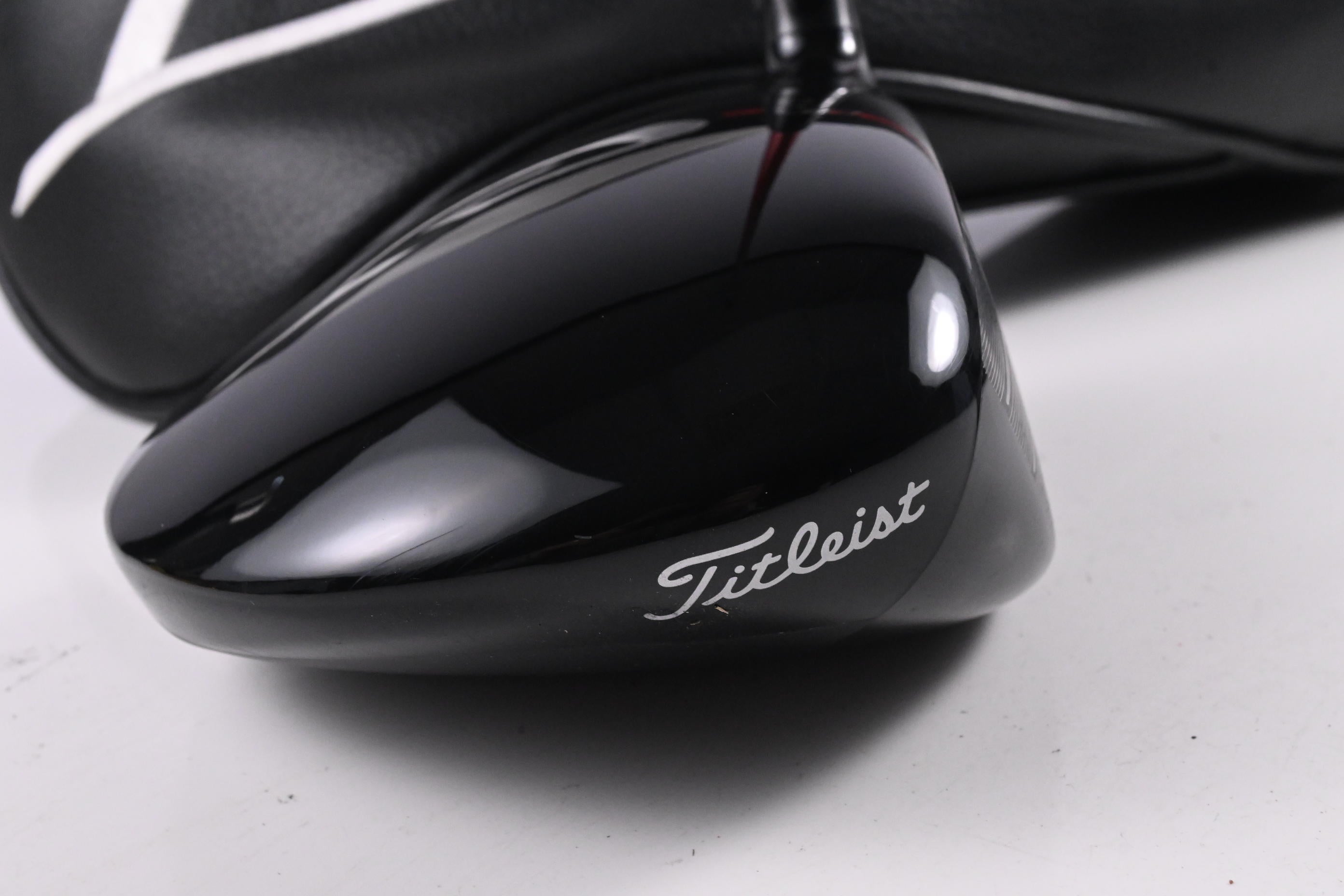 Titleist GT2 Driver / 9 Degree / Regular Flex Denali Red 50 Shaft