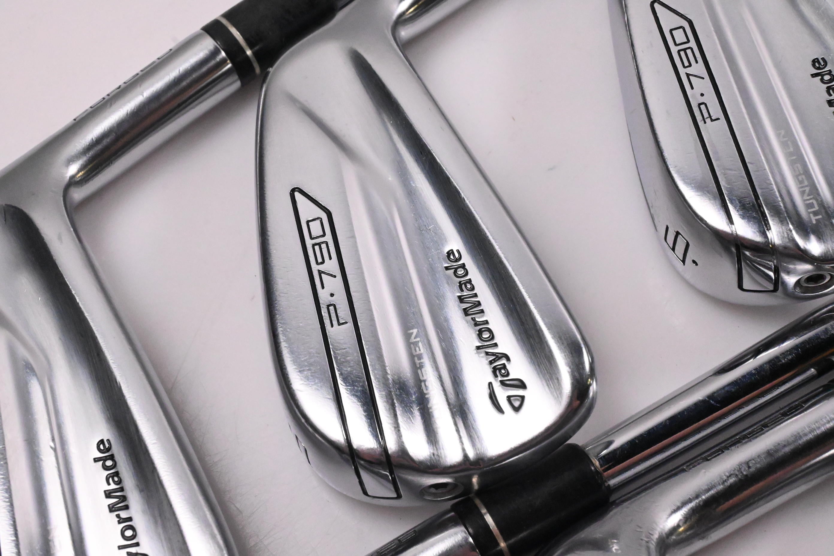 Taylormade P790 2017 Irons / 4-PW / Regular Flex Dynamic Gold 105 R300 Shafts