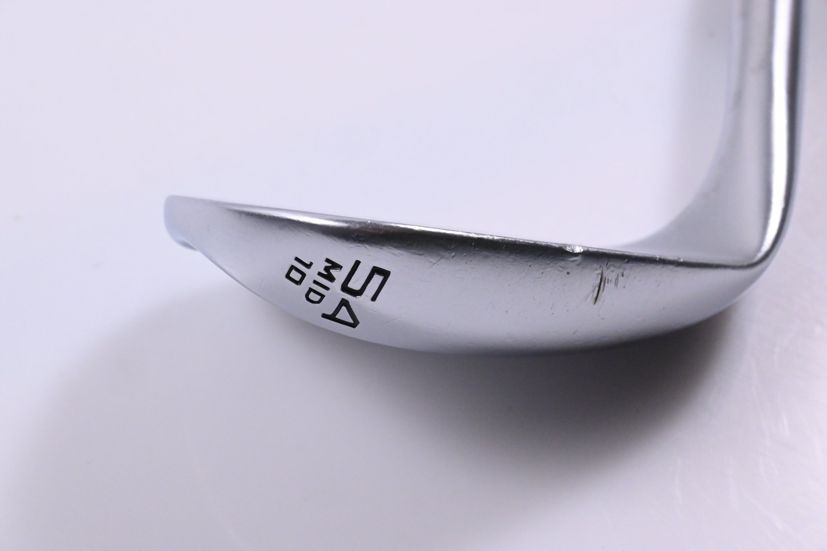 Cleveland RTX ZipCore Sand Wedge / 54 Degree / Regular Flex UST Mamiya Recoil 95