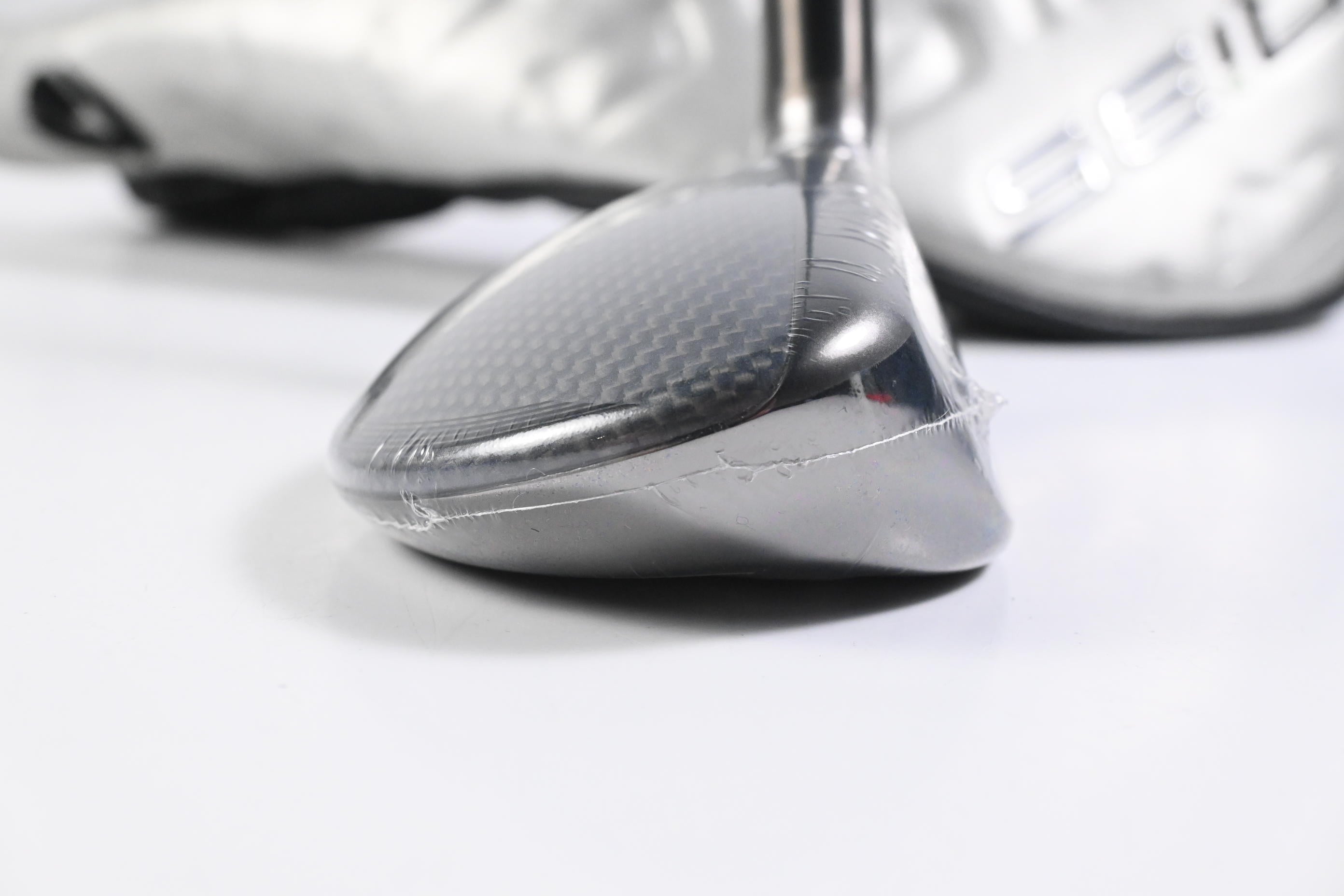 Taylormade Qi35 #4 Hybrid / 22 Degree / Regular Flex Fujikura Ventus Blue 6