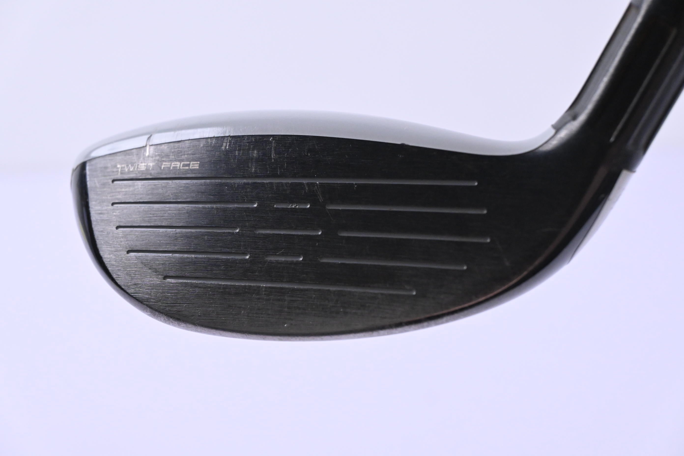 Taylormade SIM2 Max #4 Hybrid / 22 Degree / Regular Flex Fujikura Ventus Blue 6