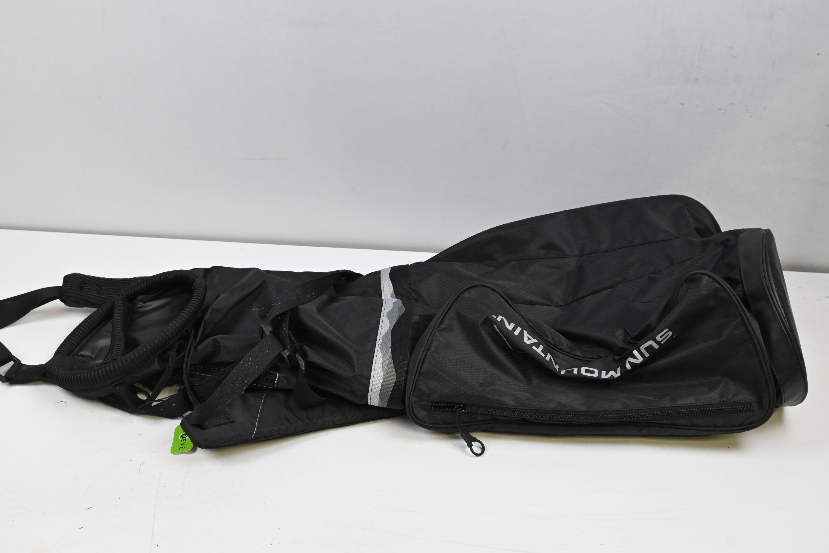 Sun Mountain Pencil Bag / 2-Way Divider / Black, Grey