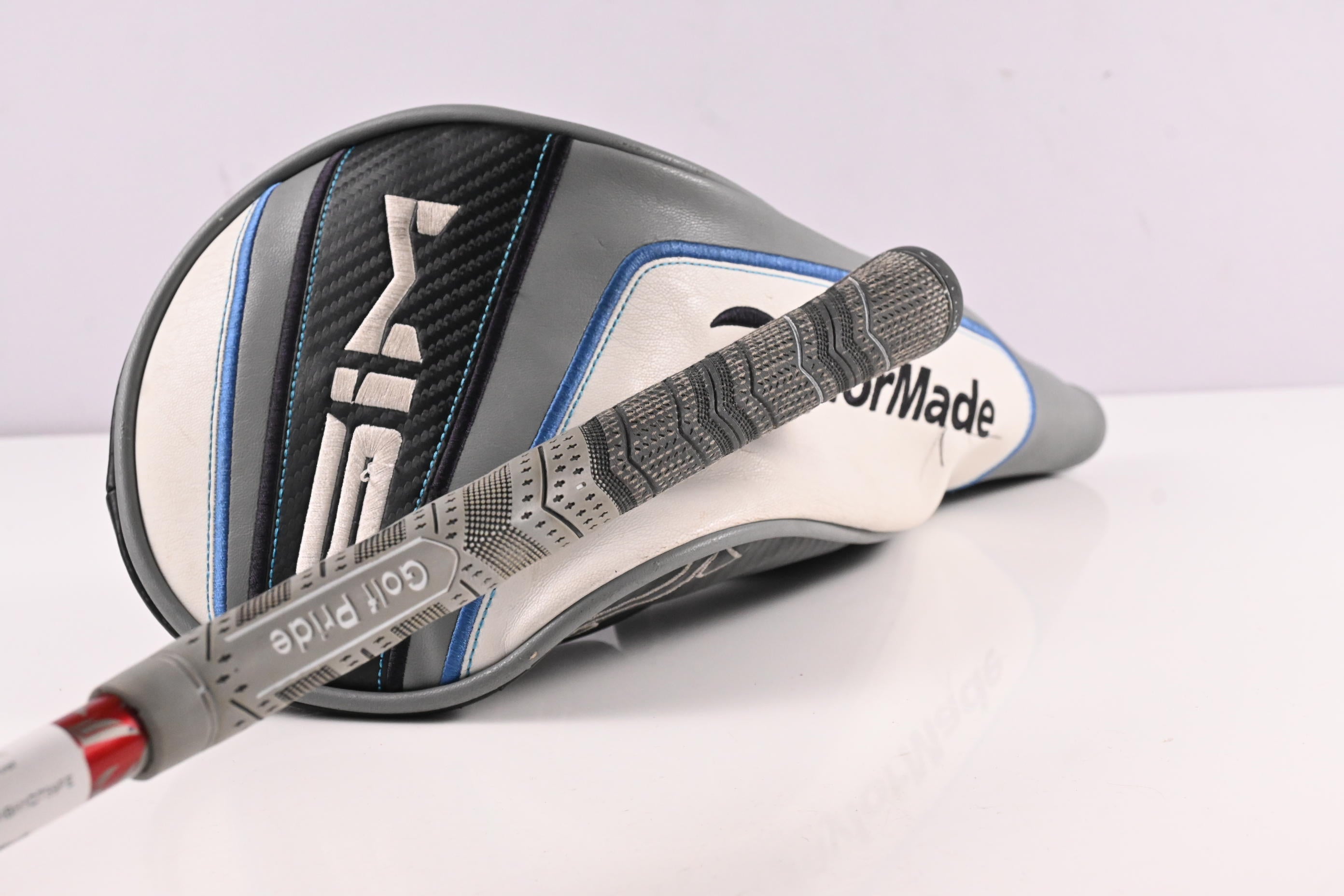 Taylormade SIM Max D Driver / 10.5 Degree / Stiff Flex Grafalloy ProLaunch 65
