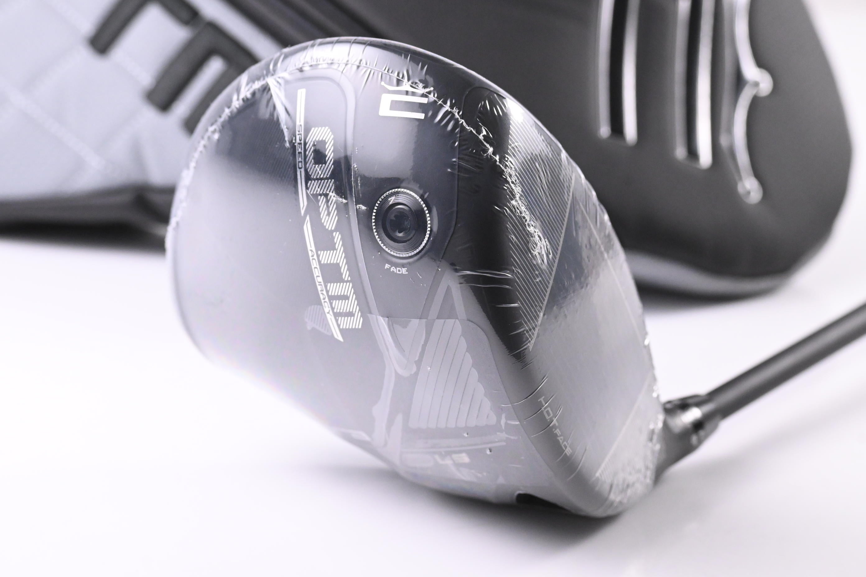 Cobra OPTM LS Driver / 9 Degree / X-Flex Kai`li White 60 Shaft