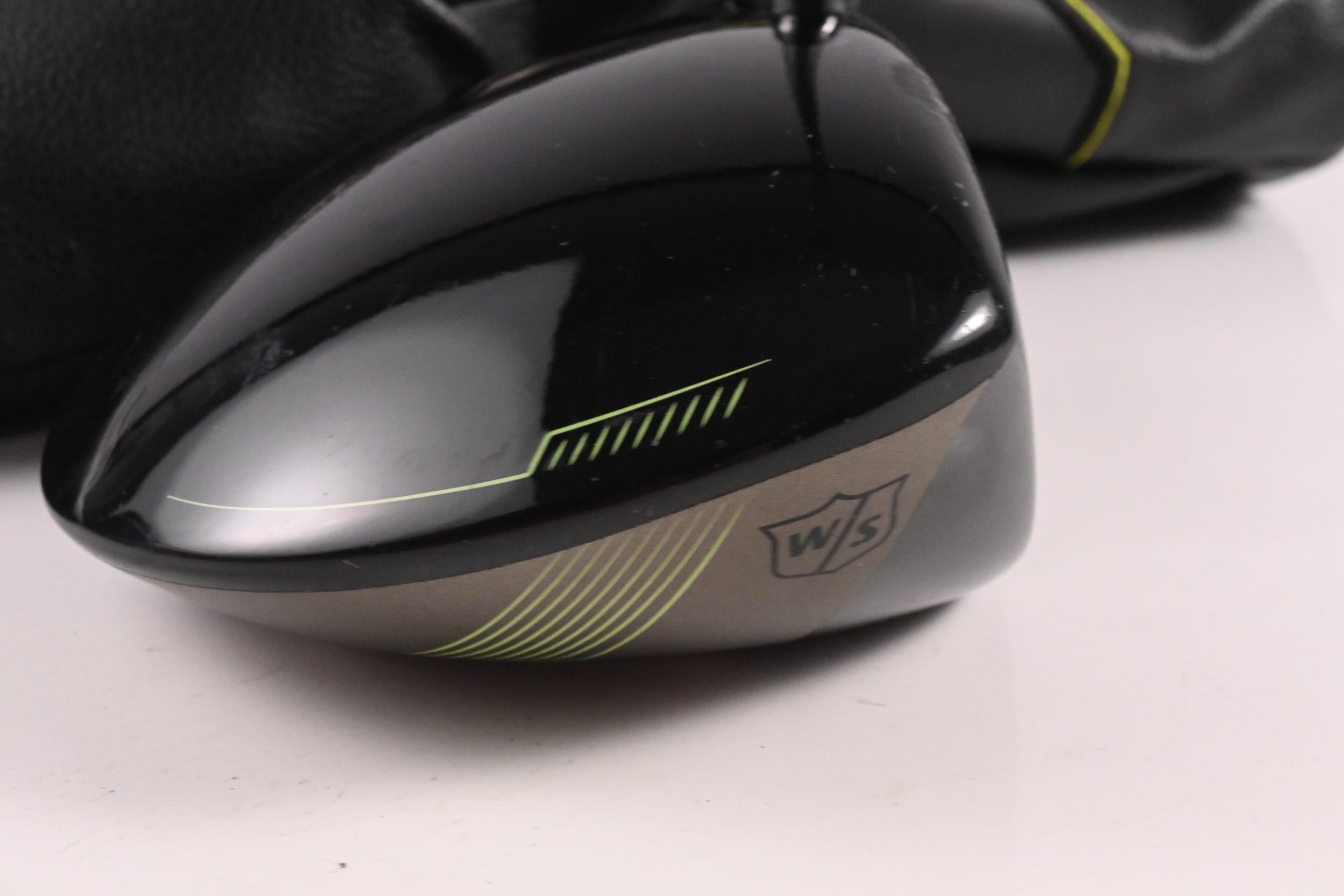 Wilson Launch Pad 2022 Driver / 9 Degree / Regular Flex Evenflow 55 Shaft