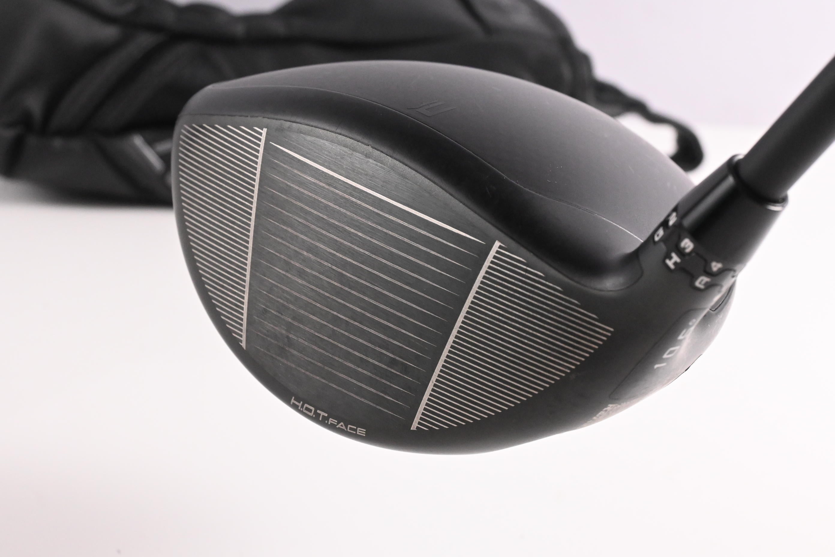Cobra DS-Adapt X Driver / 10.5 Degree / Regular Flex Vanquish 4 Shaft