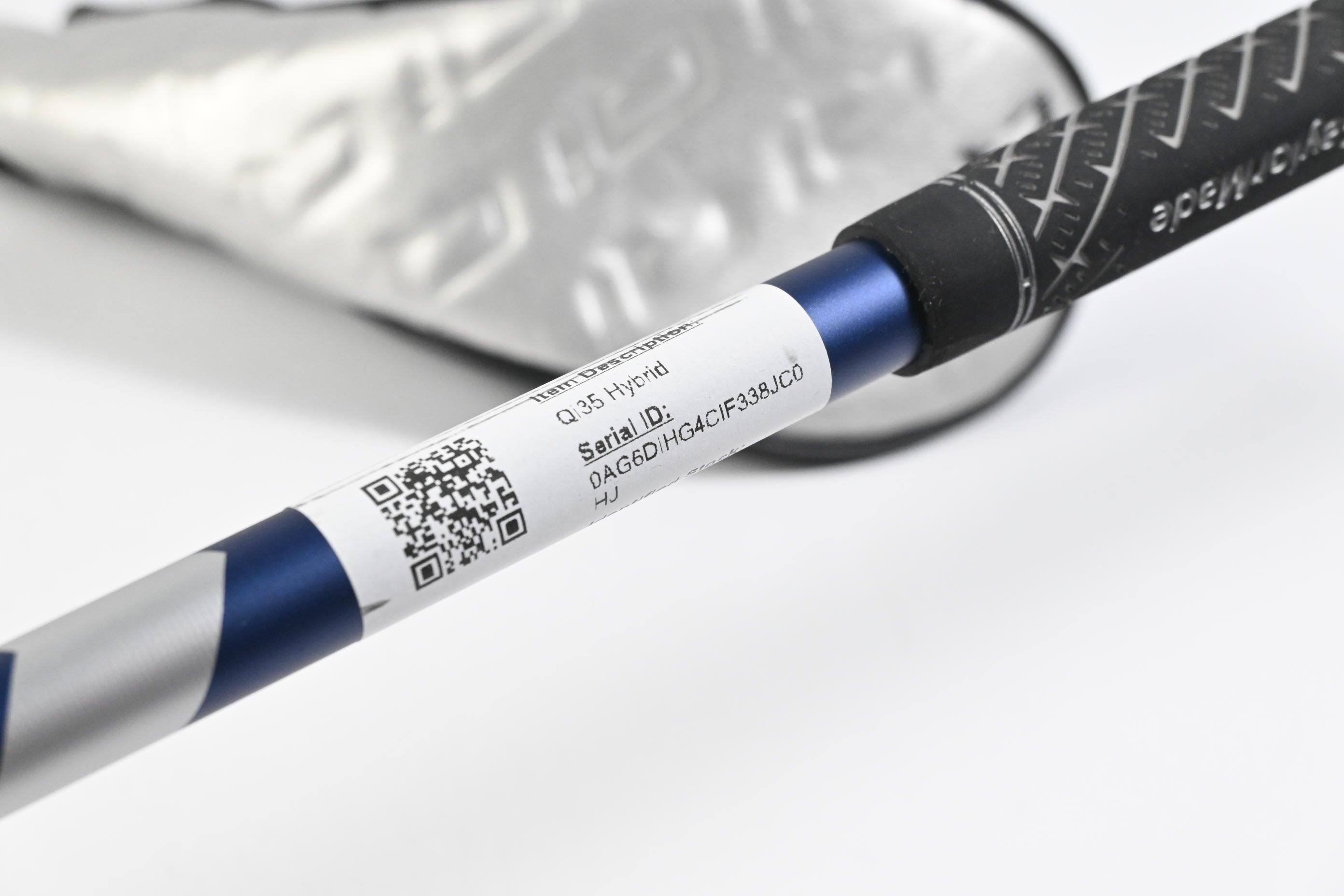 Taylormade Qi35 #4 Hybrid / 22 Degree / Regular Flex Fujikura Ventus Blue 6