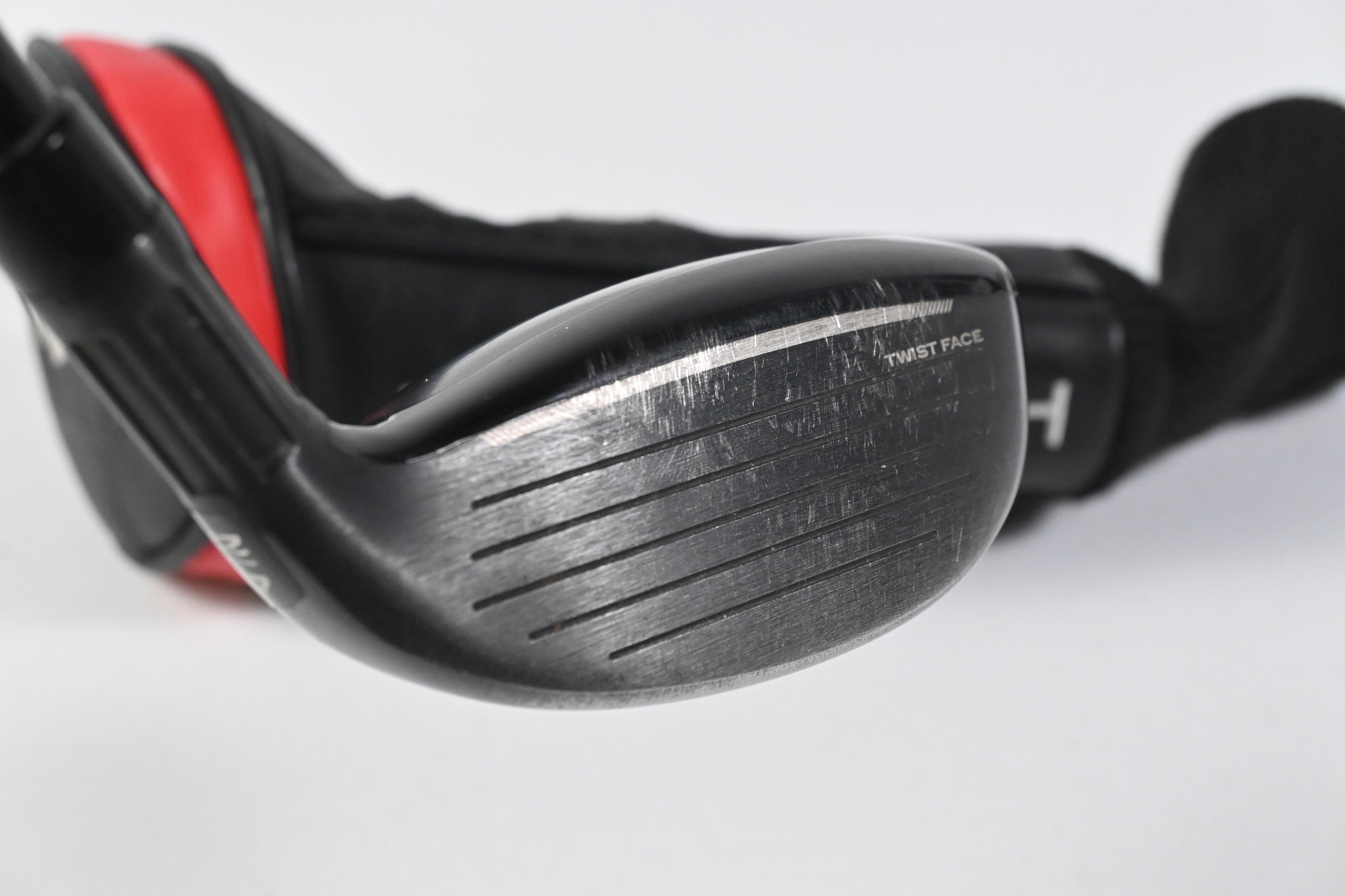Left Hand Taylormade Stealth #4 Hybrid / 22 Degree / Regular Flex Ventus Red 6