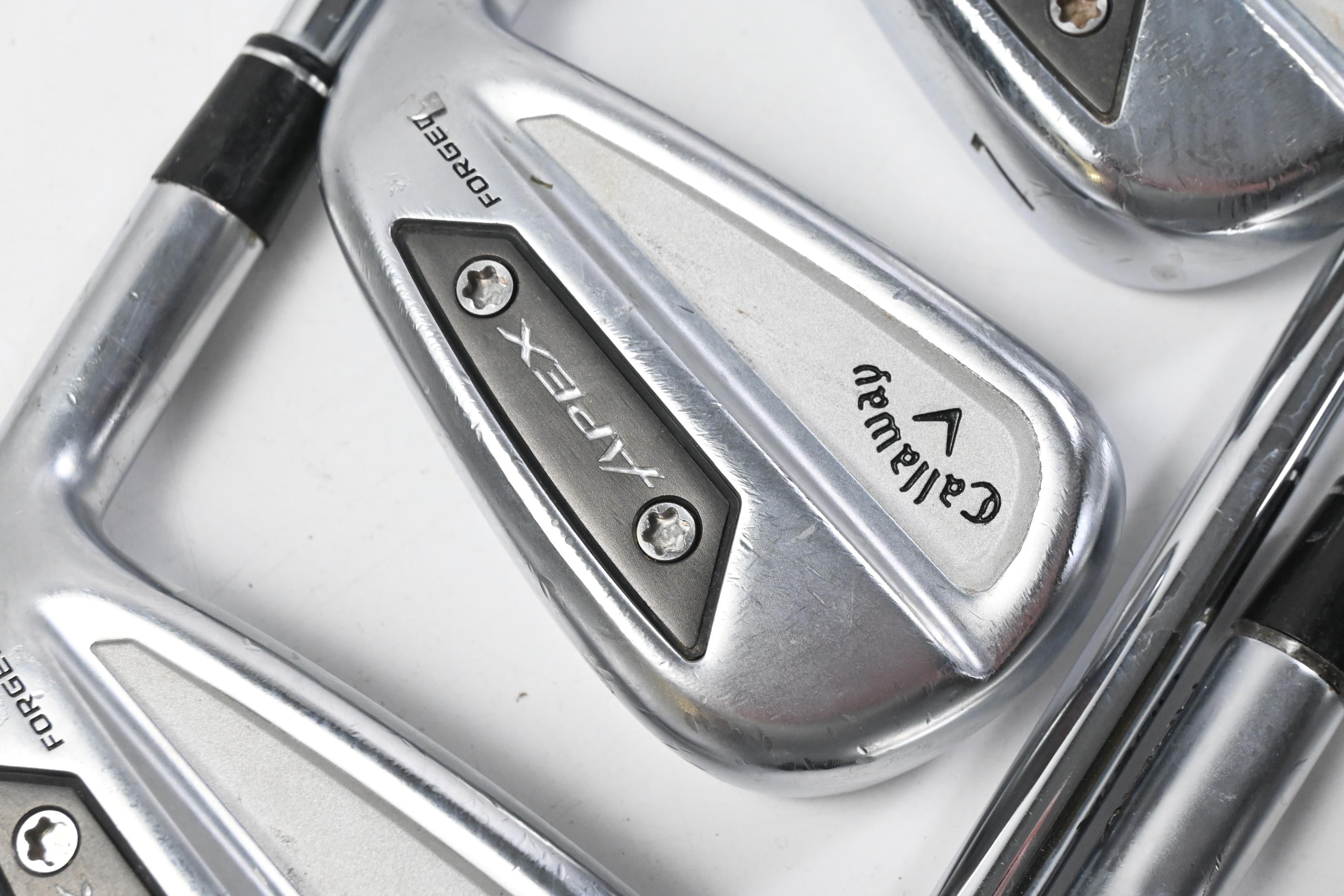 Callaway Apex Ai300 Irons / 5-PW+GW / Regular Flex Dynamic Gold R300 MID 100