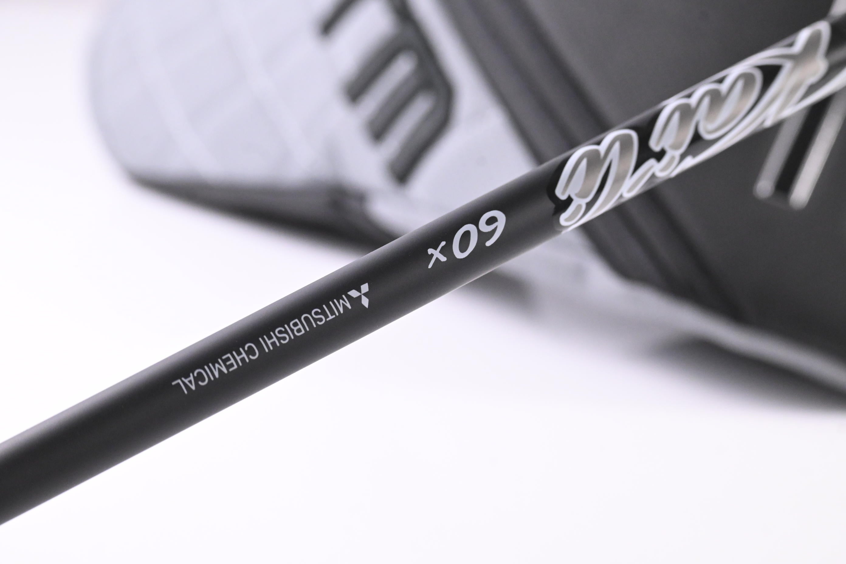 Cobra OPTM LS Driver / 9 Degree / X-Flex Kai`li White 60 Shaft