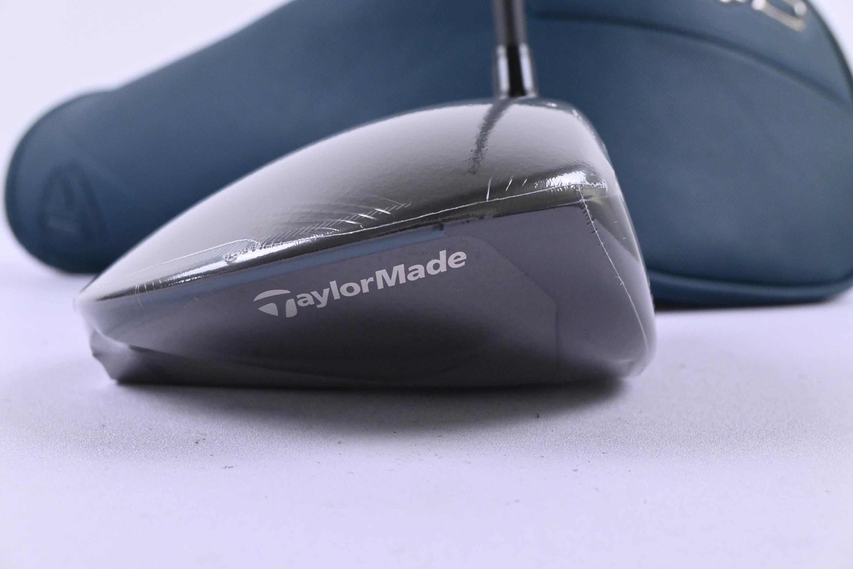 Taylormade Qi4D Max Driver / 12 Degree / Regular Flex REAX Blue 50 Shaft