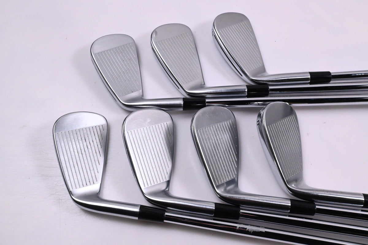 Taylormade P790 2019 Irons / 4-PW / Regular Flex Dynamic Gold 105 R300 Shafts