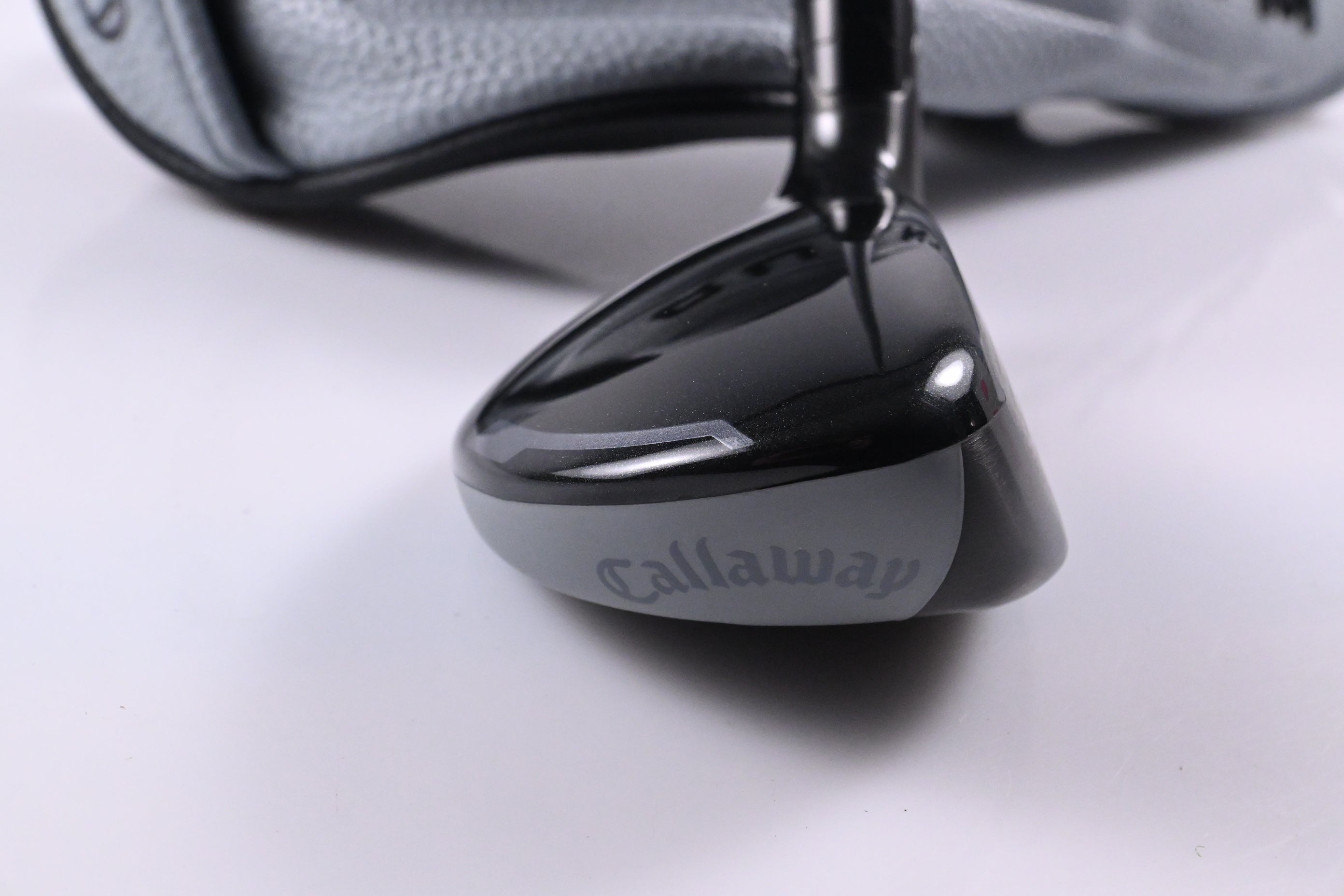 Callaway Quantum Max #5 Hybrid / 24 Degree / Regular Flex Denali Frost Silver 60