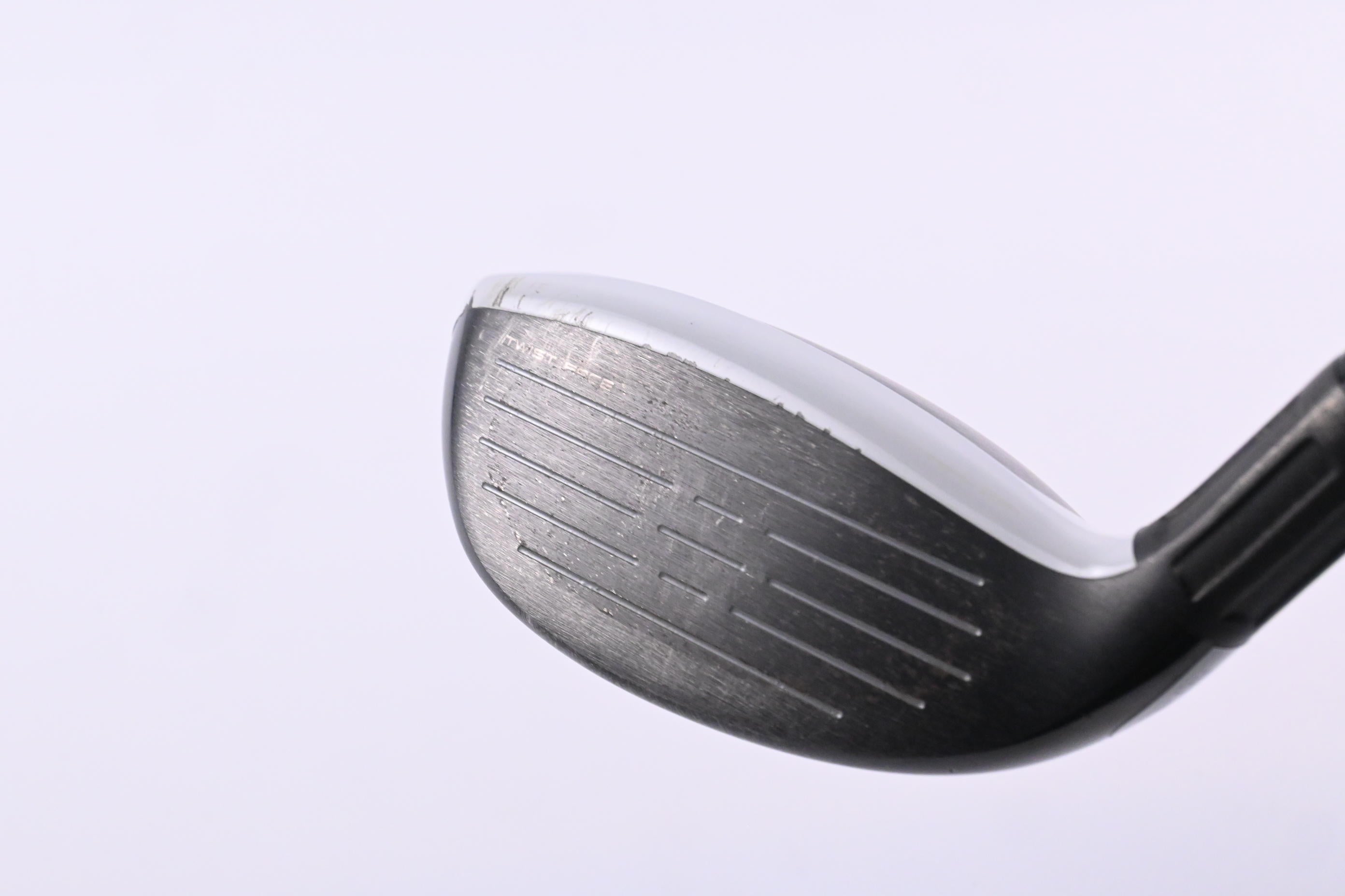 Taylormade SIM2 Max #4 Hybrid / 22 Degree / Regular Flex Fujikura Ventus Blue 6