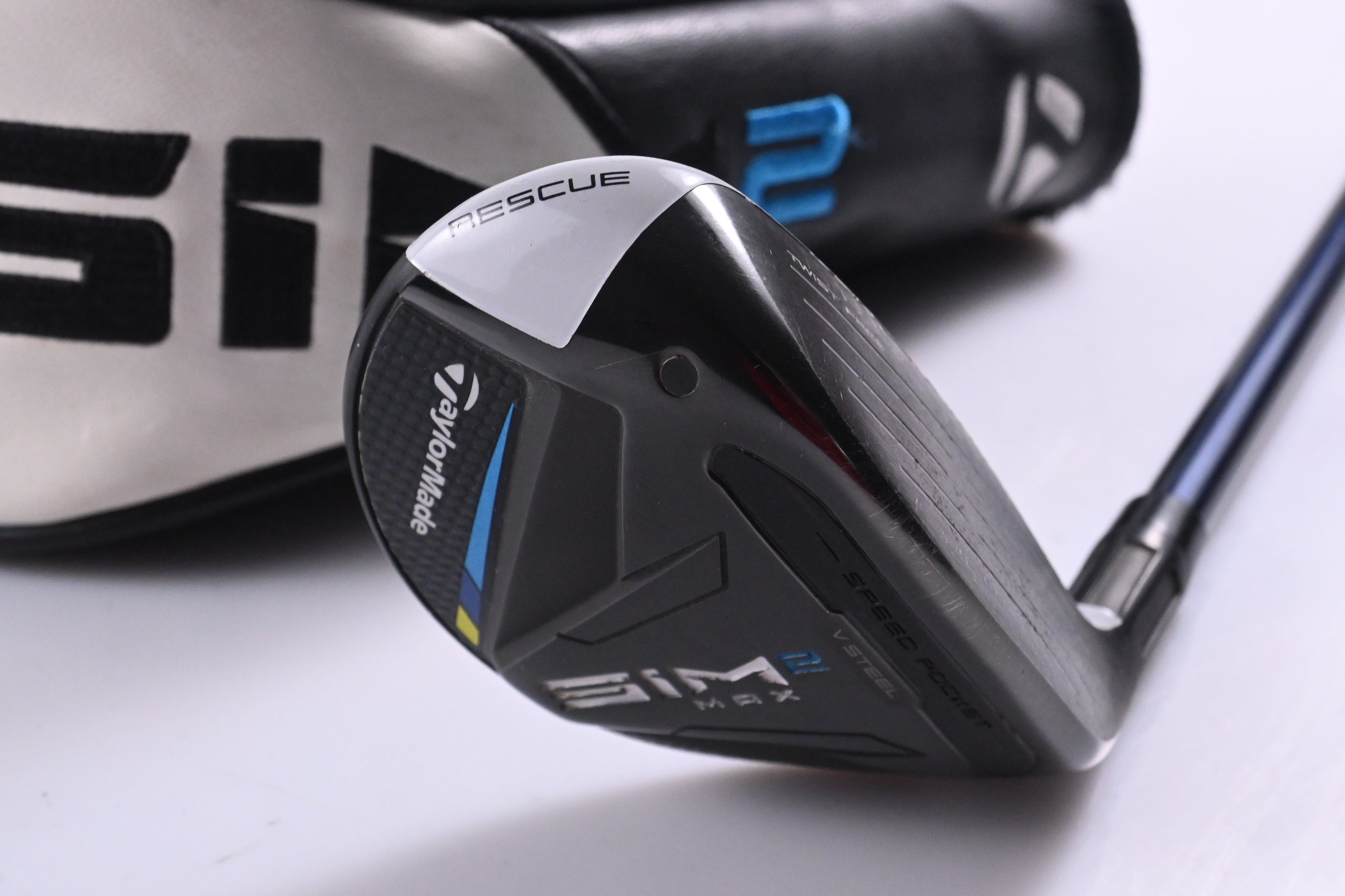 Taylormade SIM2 Max #3 Hybrid / 19 Degree / Regular Flex Fujikura Ventus Blue 6