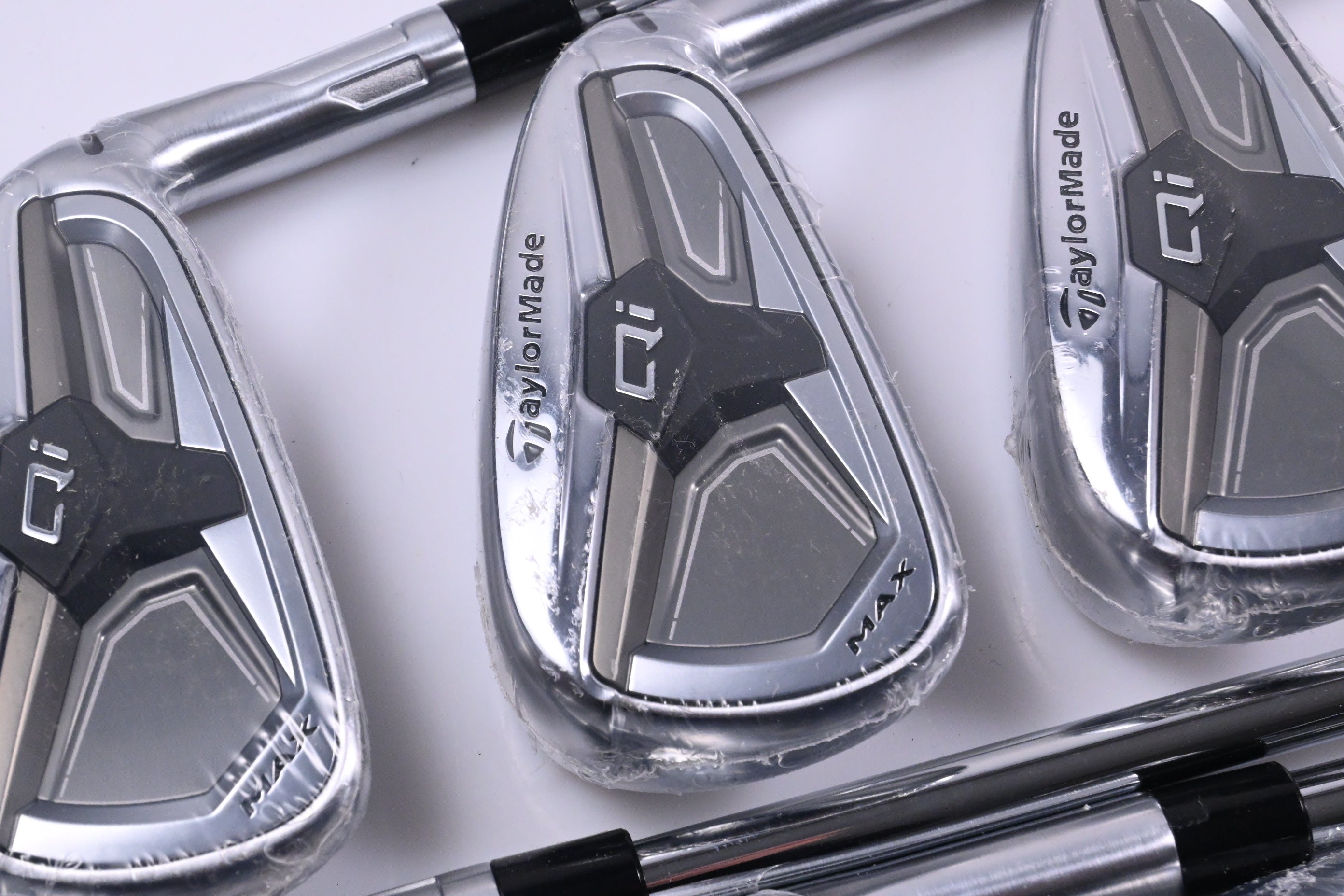 Taylormade Qi Max HL Irons / 5-PW+SW / Regular Flex KBS MAX MT 85 Shafts