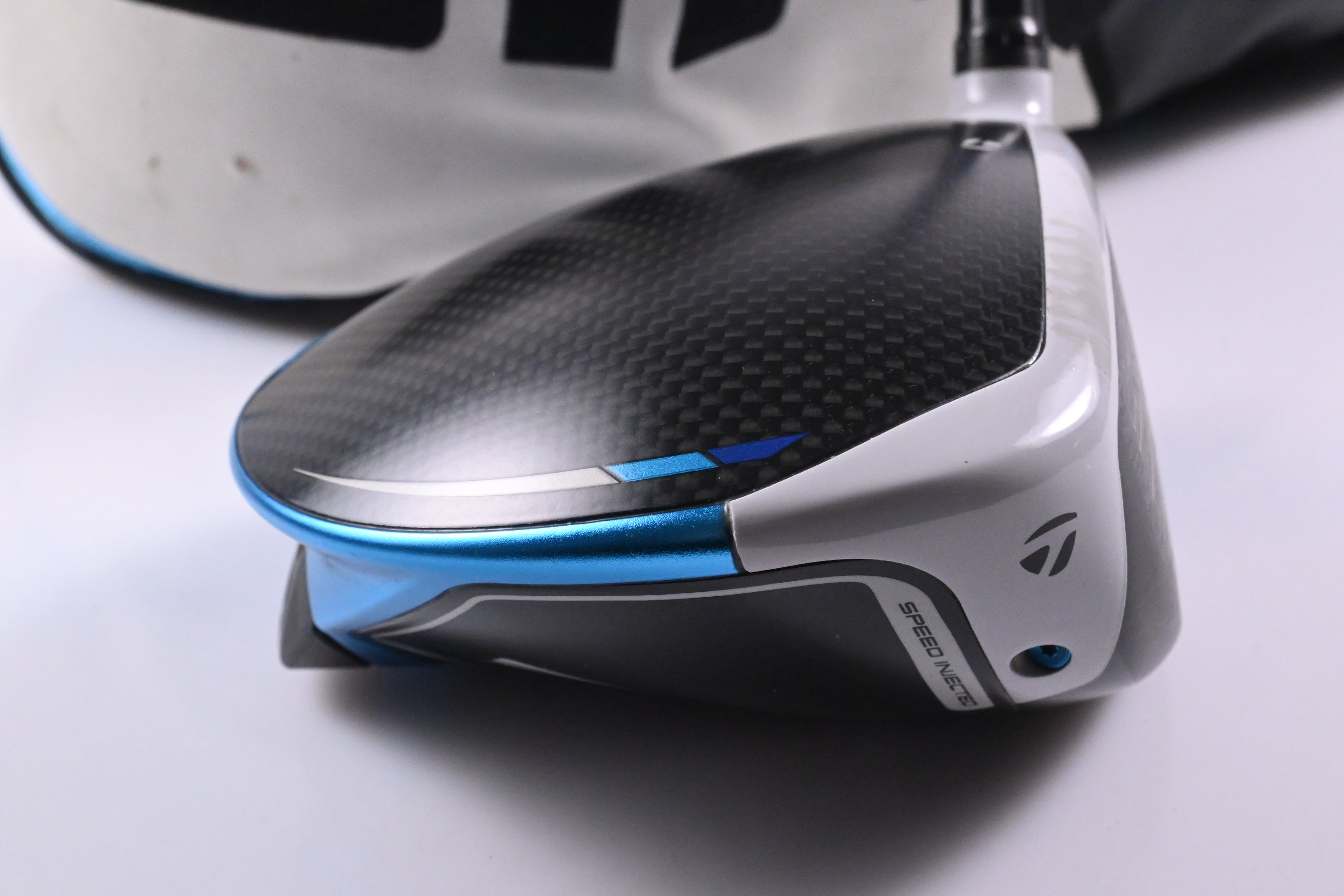 Taylormade SIM2 Max Driver / 10.5 Degree / Regular Flex Ventus Blue 5 Shaft