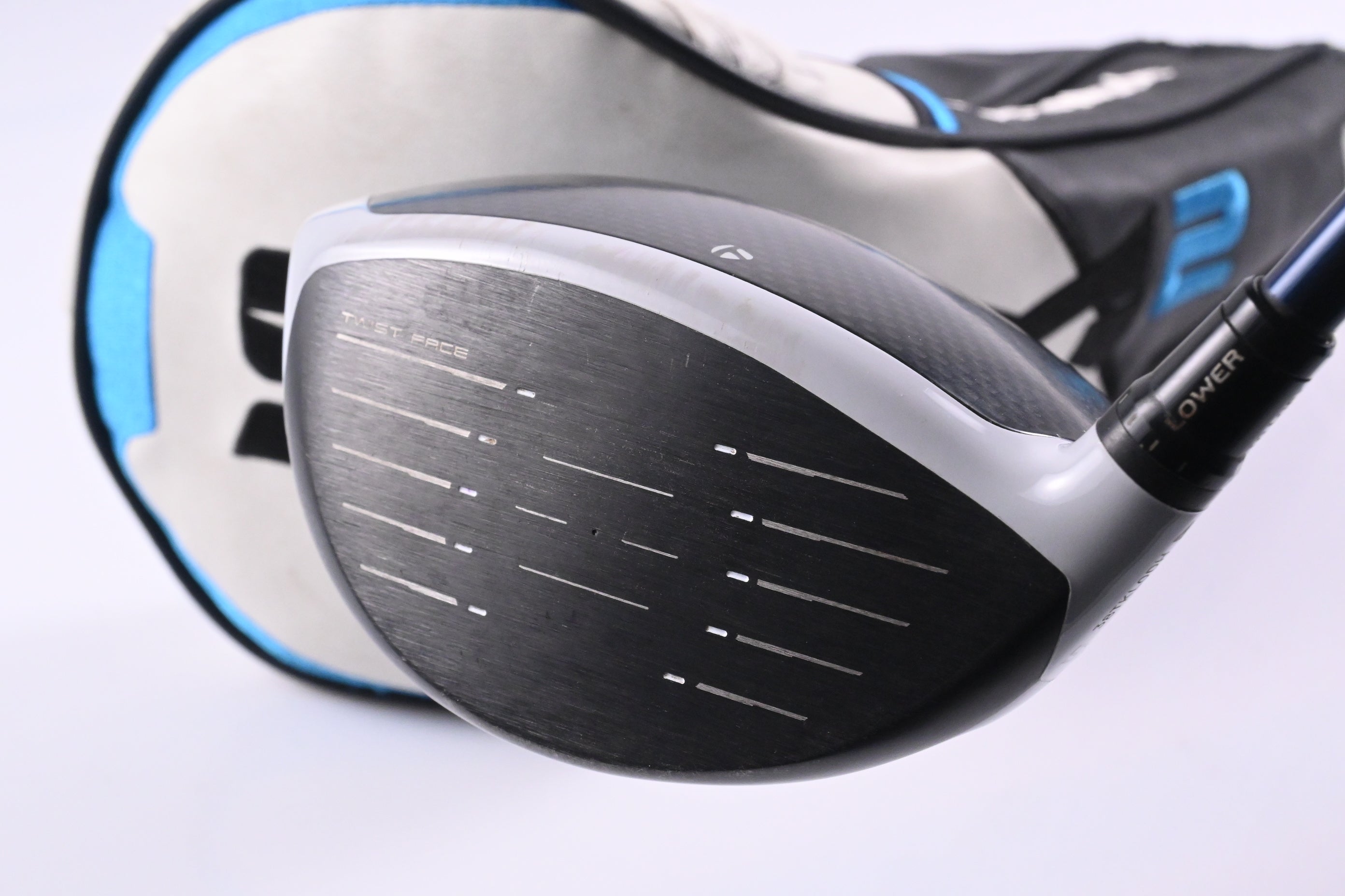 Taylormade SIM2 Max Driver / 10.5 Degree / Regular Flex Ventus Blue 5 Shaft