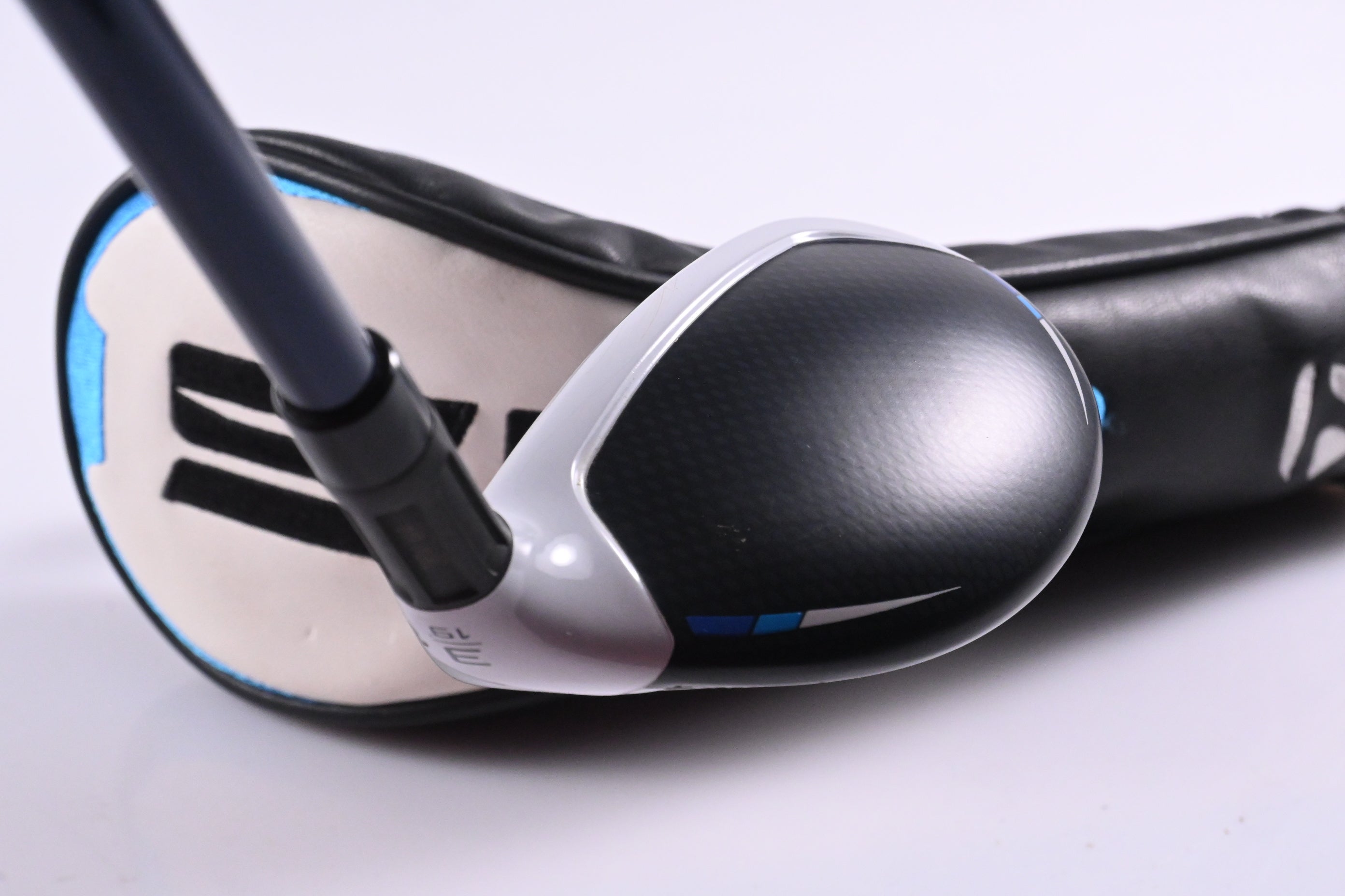 Taylormade SIM2 Max #3 Hybrid / 19 Degree / Regular Flex Fujikura Ventus Blue 6