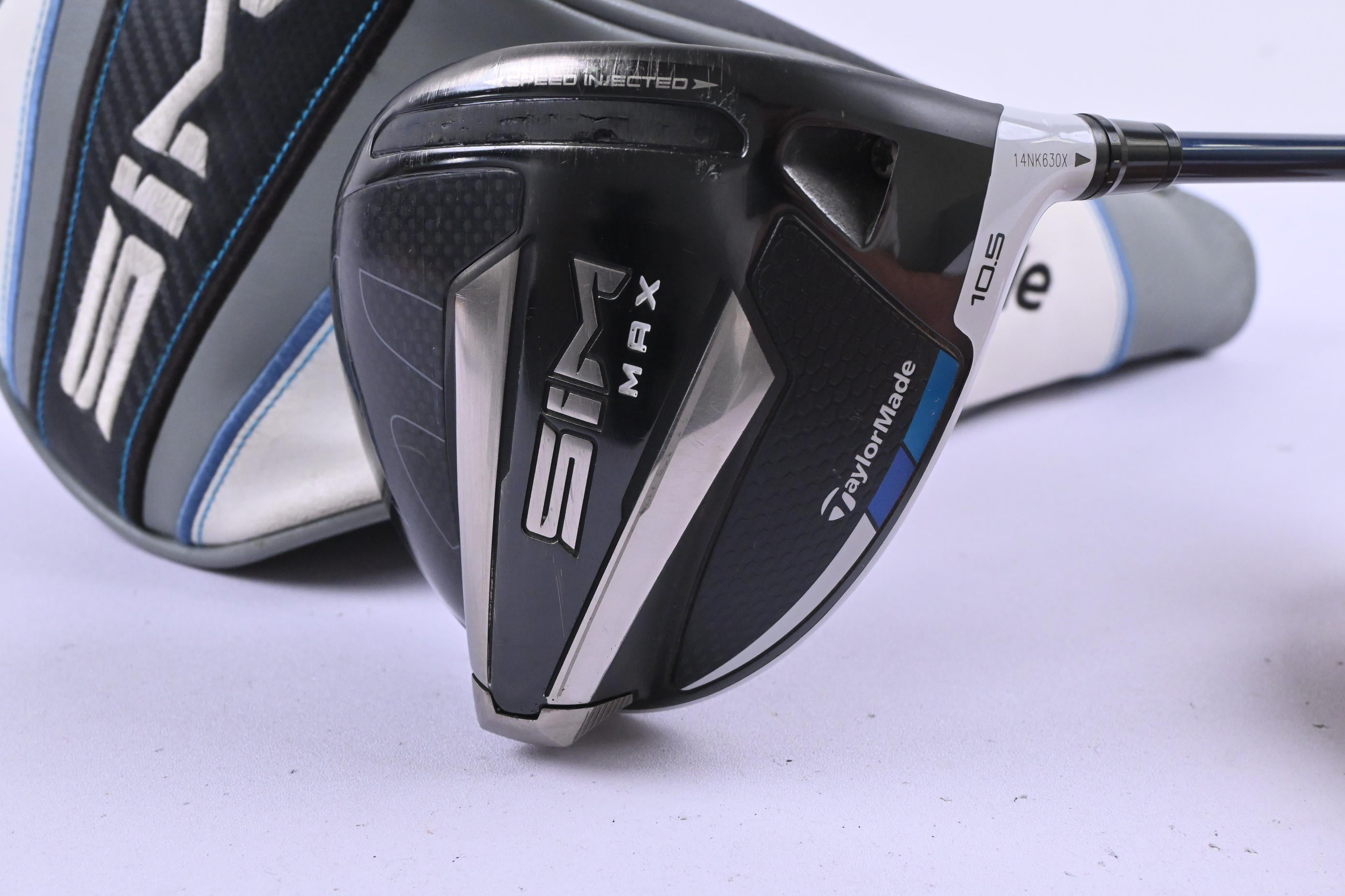 Taylormade SIM Max Driver / 10.5 Degree / Regular Flex Ventus Blue 6 Shaft