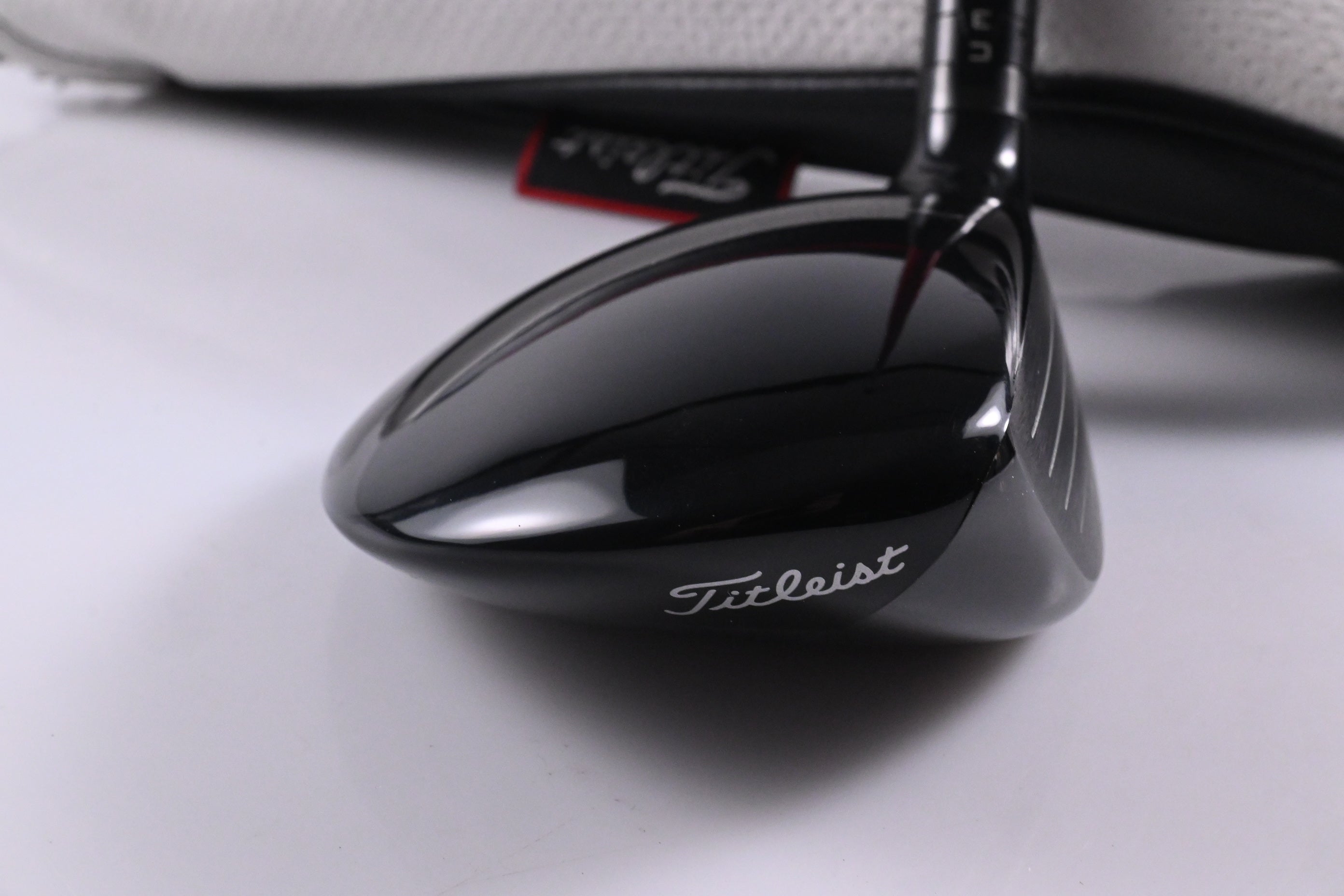 Titleist GT2 #5 Wood / 18 Degree / Regular Flex Project X Denali Red 60 Shaft