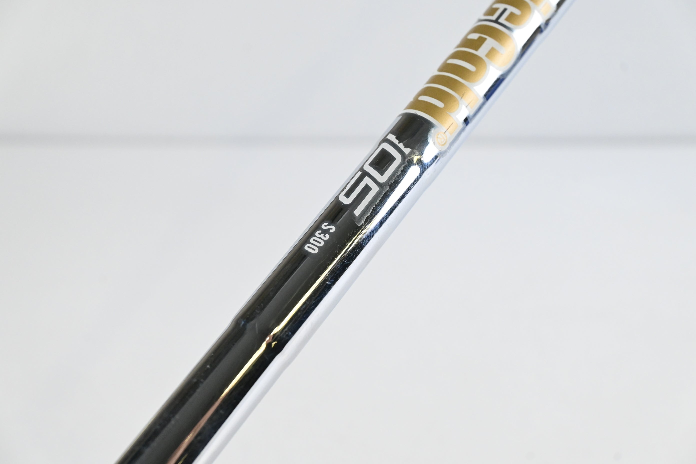 Taylormade P790 2019 #8 Iron / Stiff Flex Dynamic Gold S300 105 Steel Shaft