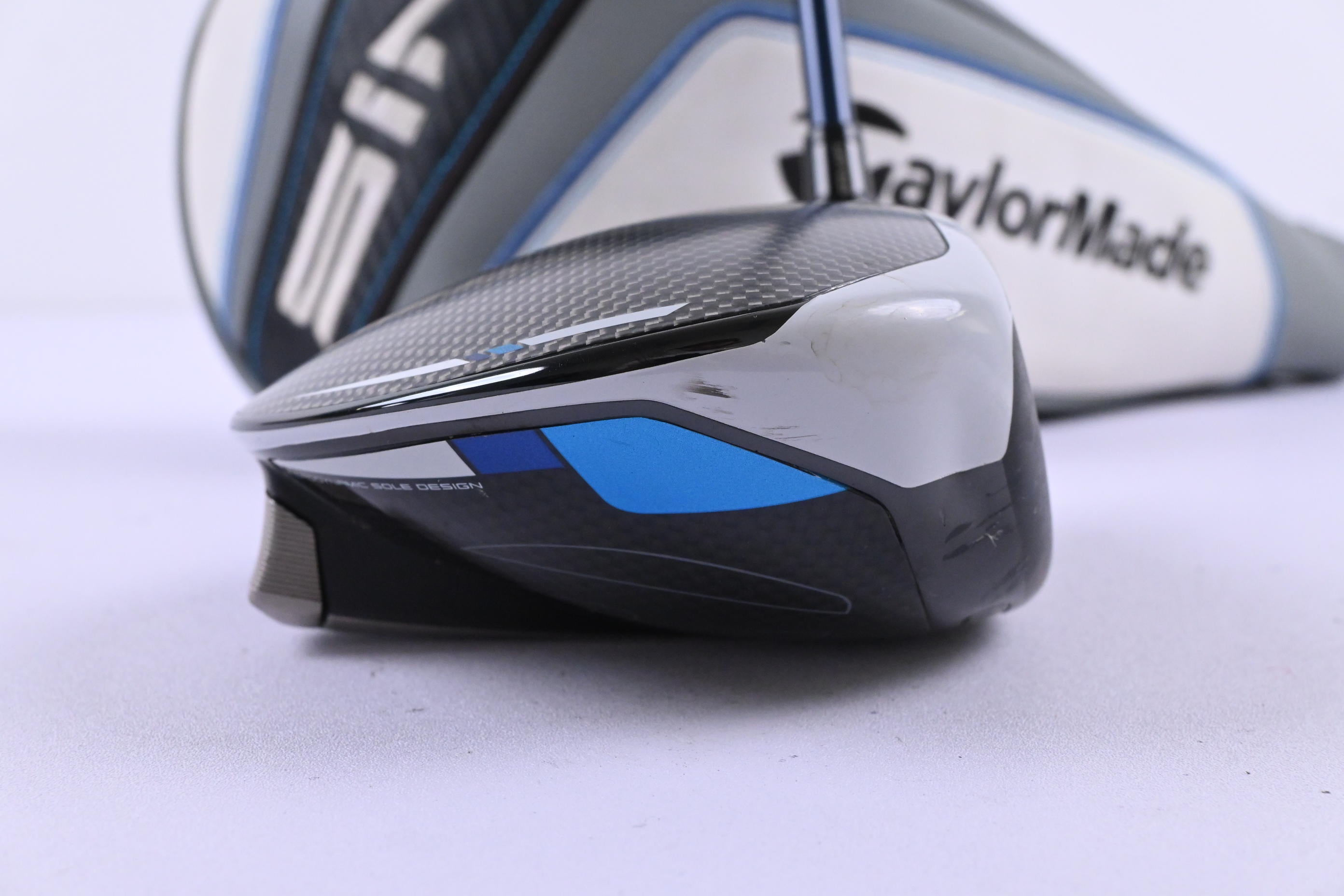Taylormade SIM Max Driver / 10.5 Degree / Regular Flex Ventus Blue 6 Shaft