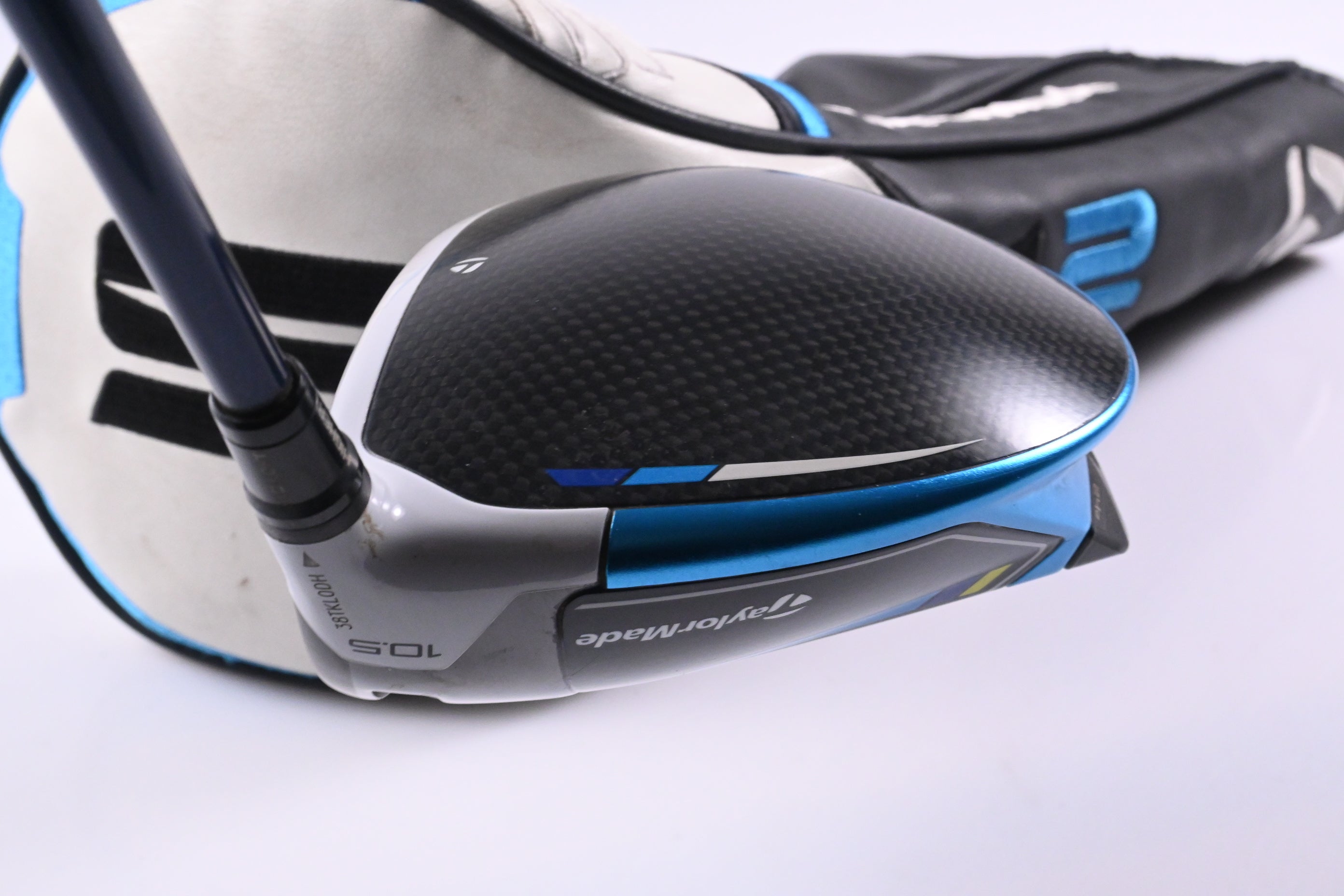 Taylormade SIM2 Max Driver / 10.5 Degree / Regular Flex Ventus Blue 5 Shaft