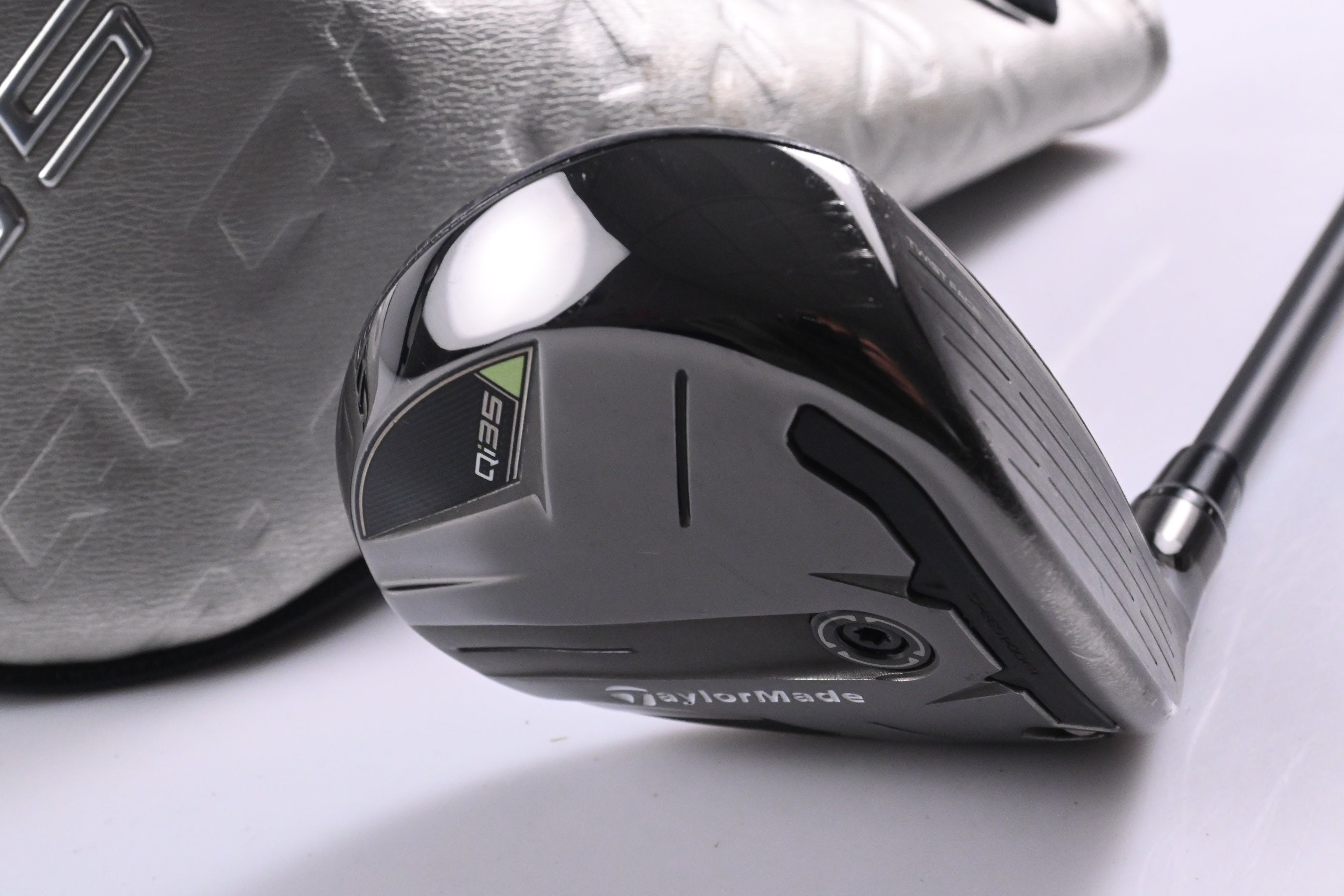 Taylormade Qi35 #5 Wood / 18 Degree / Regular Flex Fujikura Ventus Blue 5 Shaft