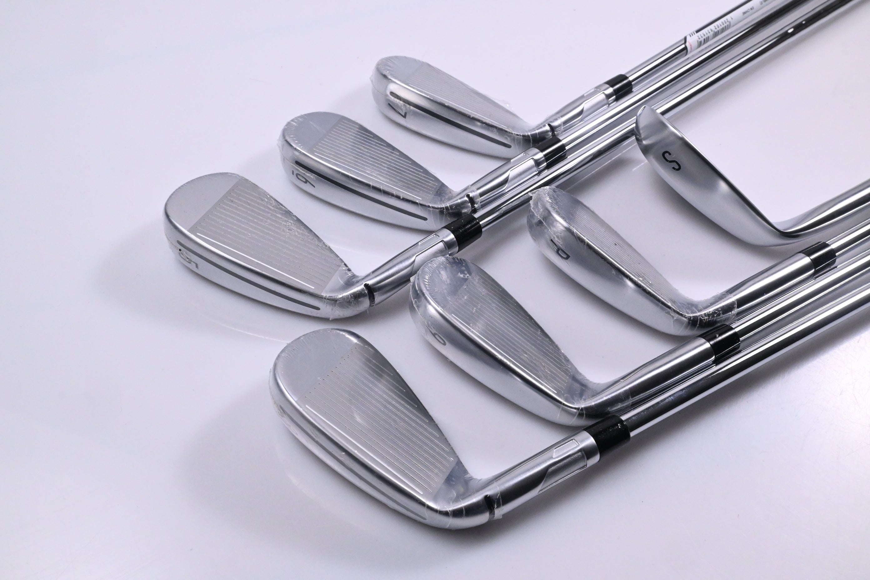 Taylormade Qi Max HL Irons / 5-PW+SW / Regular Flex KBS MAX MT 85 Shafts