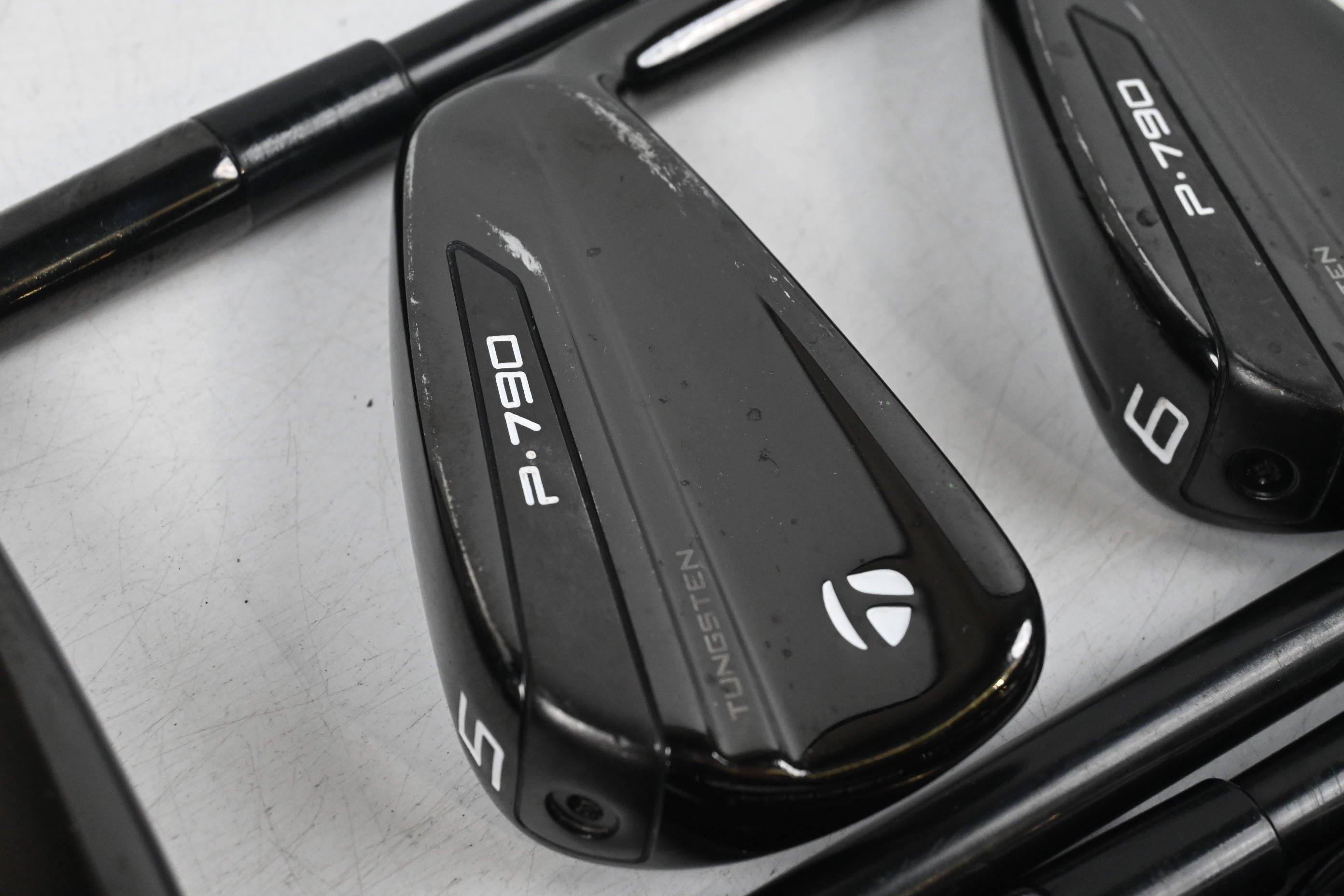 Taylormade P790 2019 Black Irons / 4-PW / Stiff Flex Dynamic Gold 105 S300