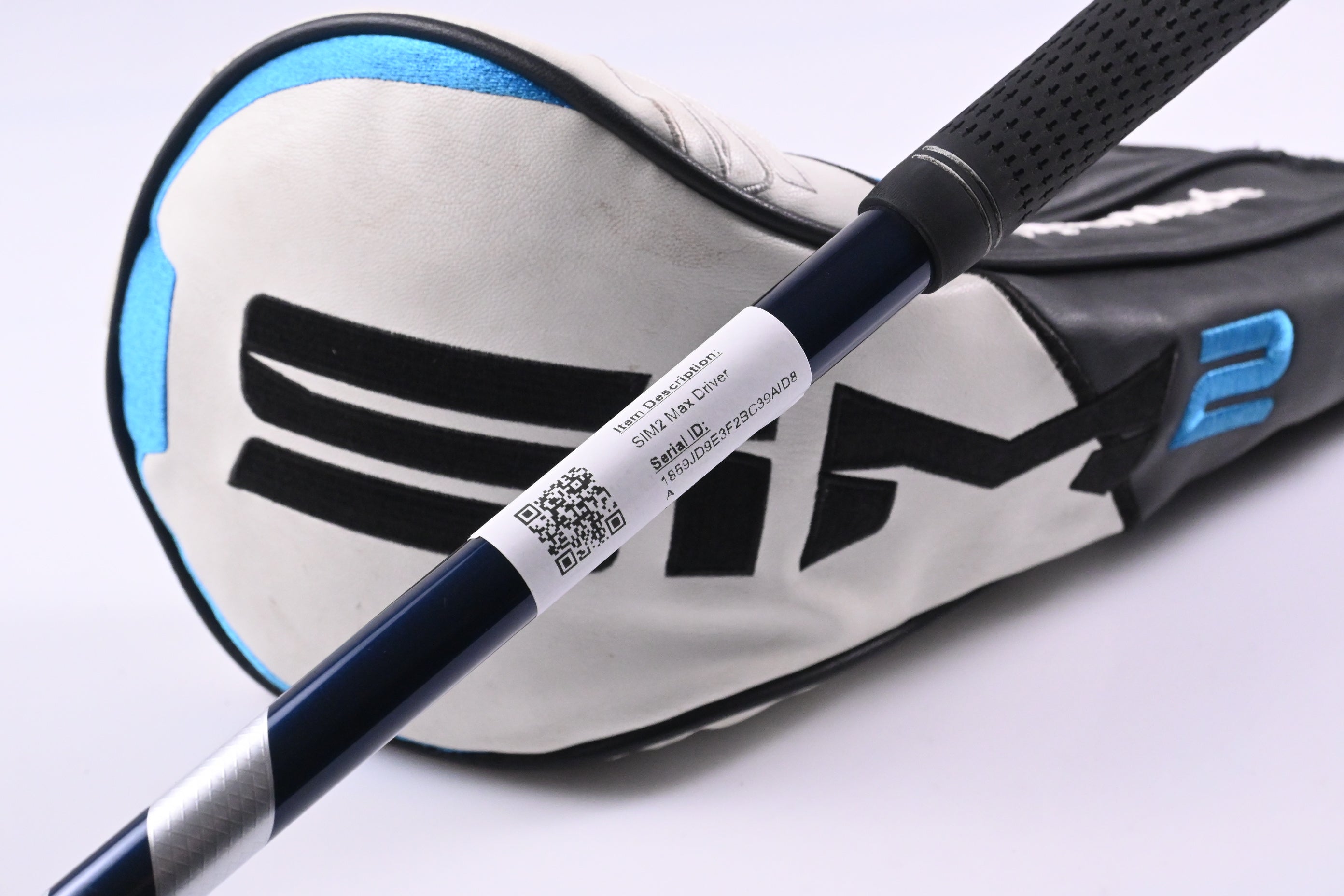 Taylormade SIM2 Max Driver / 10.5 Degree / Regular Flex Ventus Blue 5 Shaft
