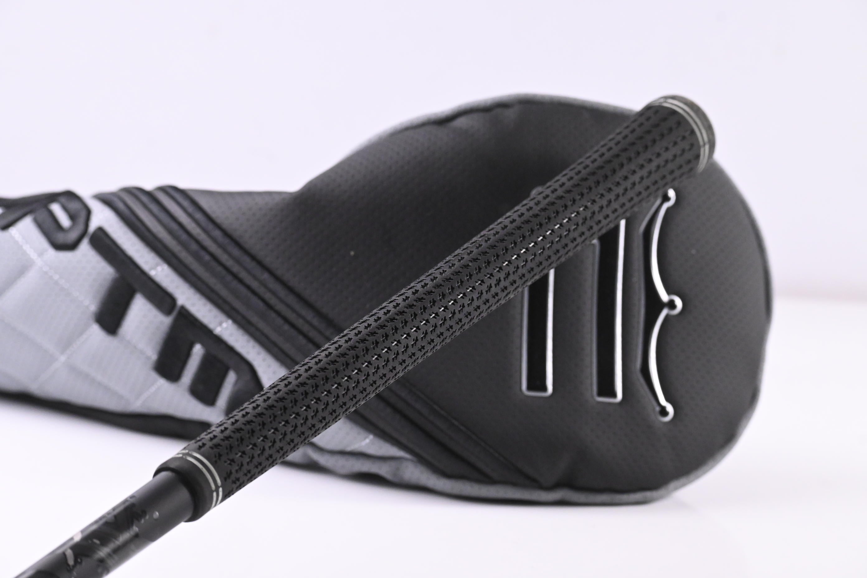 Cobra OPTM MAX-K Driver / 10.5 Degree / Regular Flex Kai`li Red 50 Shaft