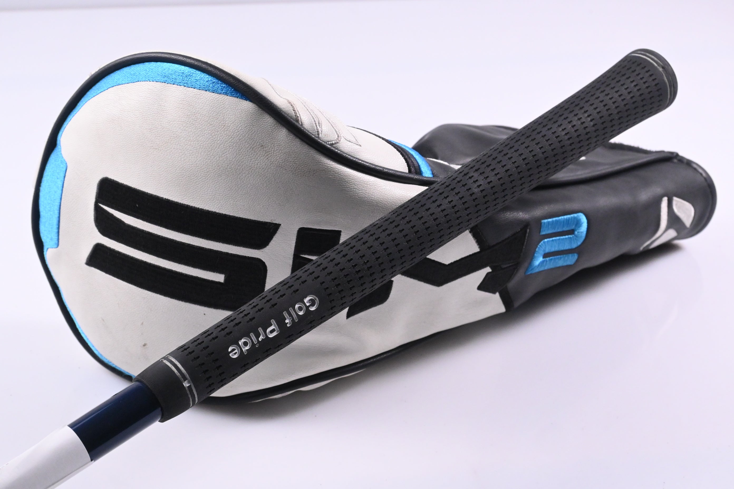 Taylormade SIM2 Max Driver / 10.5 Degree / Regular Flex Ventus Blue 5 Shaft