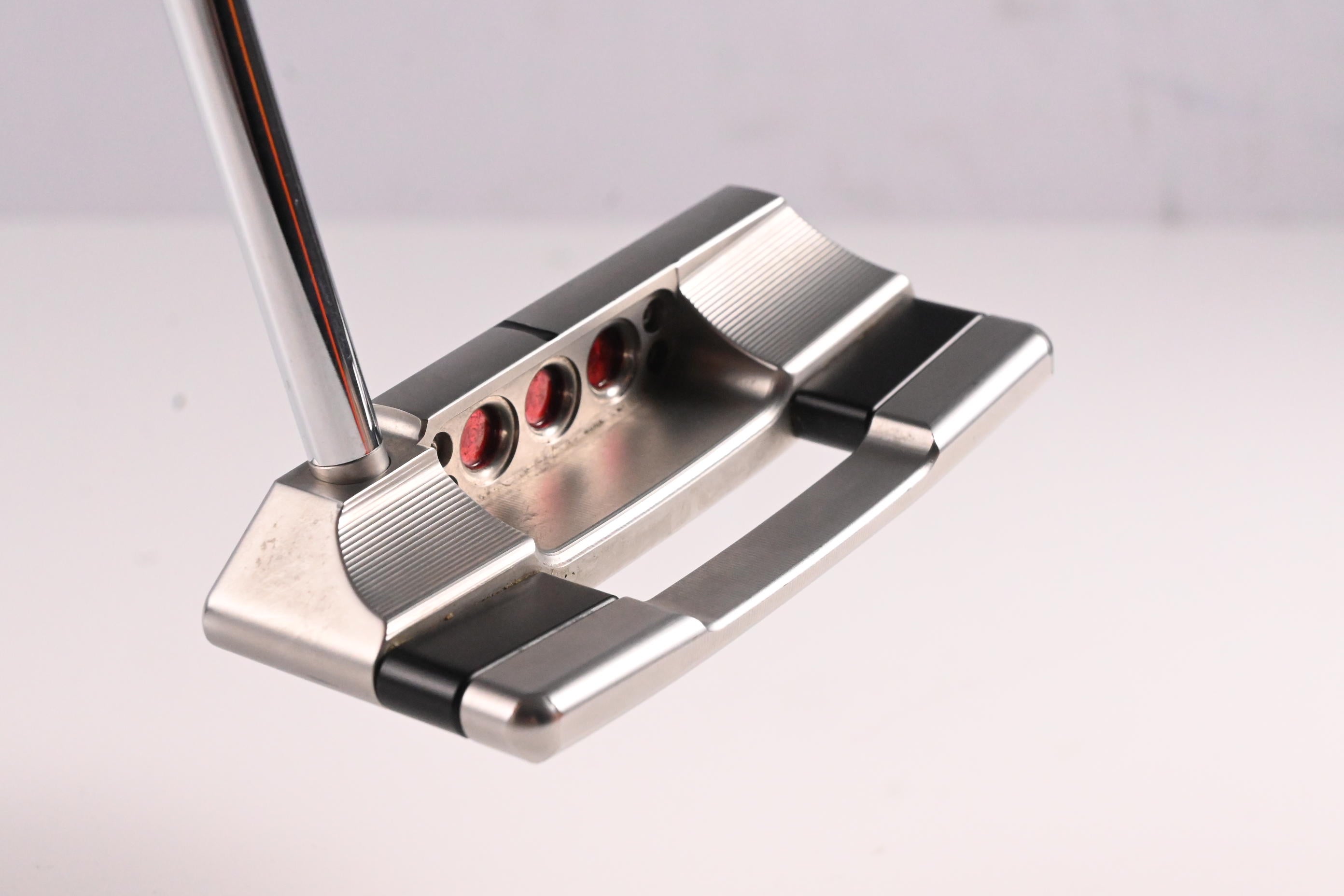 Scotty Cameron 2025 Studio Style Squareback Putter / 34 Inch
