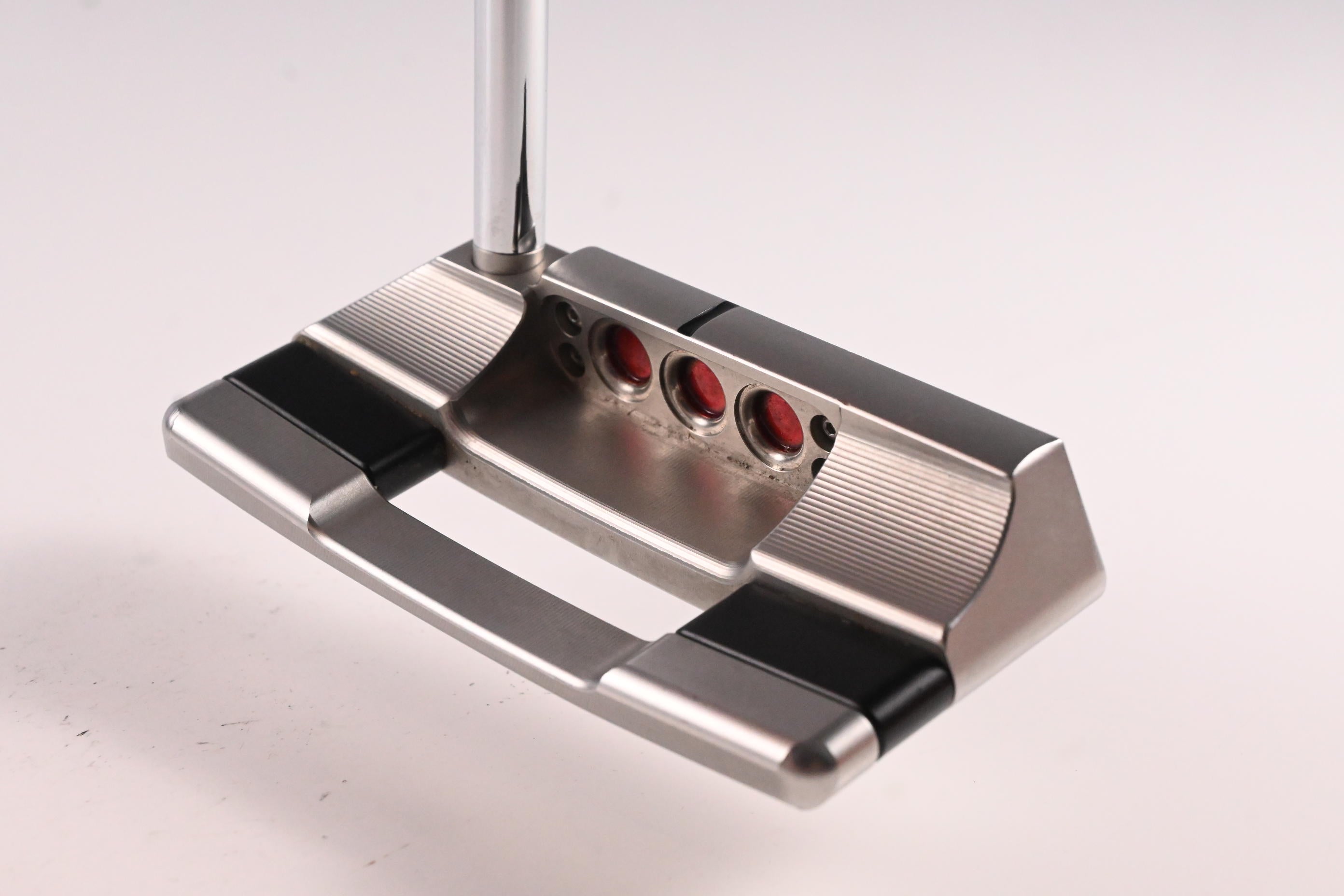 Scotty Cameron 2025 Studio Style Squareback Putter / 34 Inch
