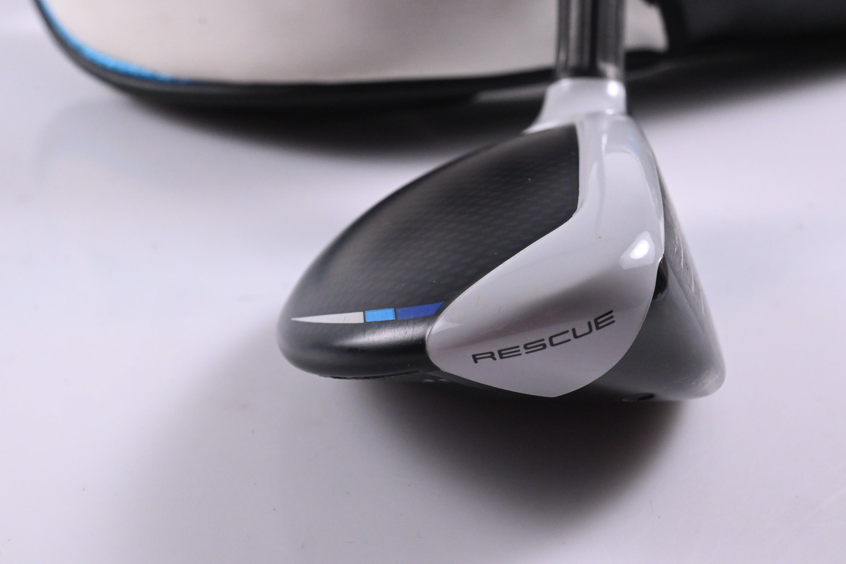 Taylormade SIM2 Max #4 Hybrid / 22 Degree / Regular Flex Fujikura Ventus Blue 6