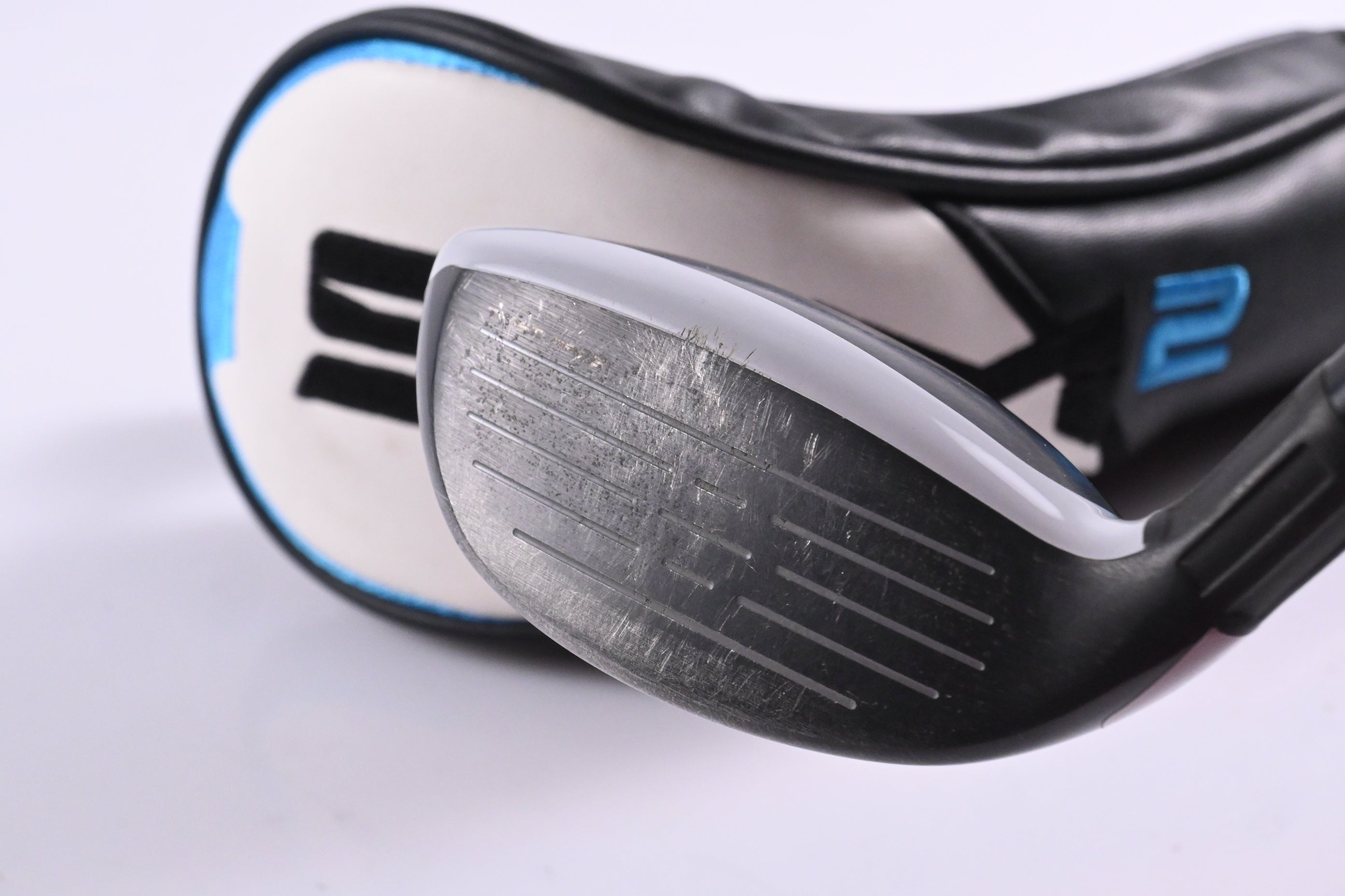 Taylormade SIM2 Max #4 Hybrid / 22 Degree / Regular Flex Fujikura Ventus Blue 6