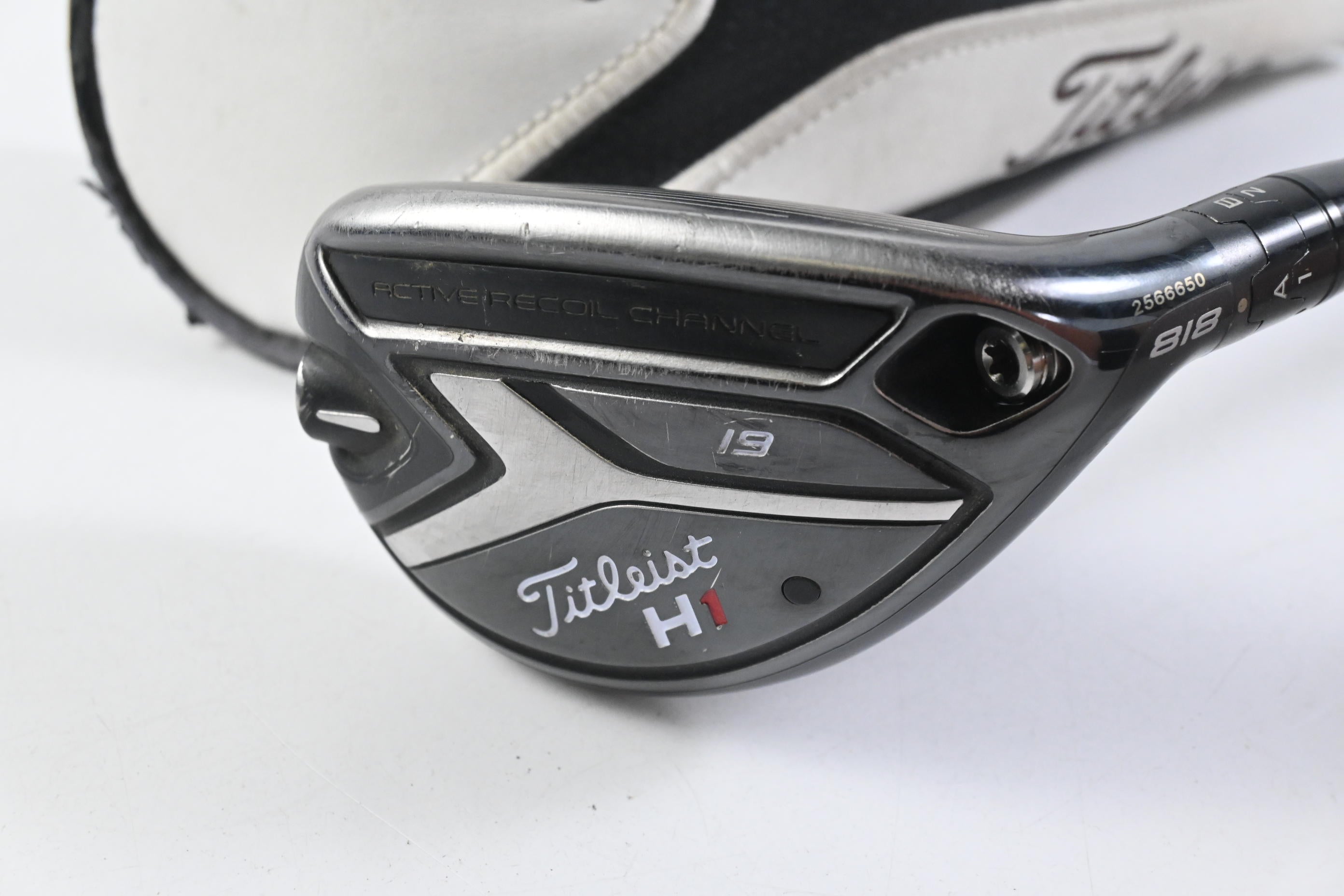 Titleist 818 H1 #3 Hybrid / 19 Degree / Stiff Flex HZRDUS Smoke Black RDX 80