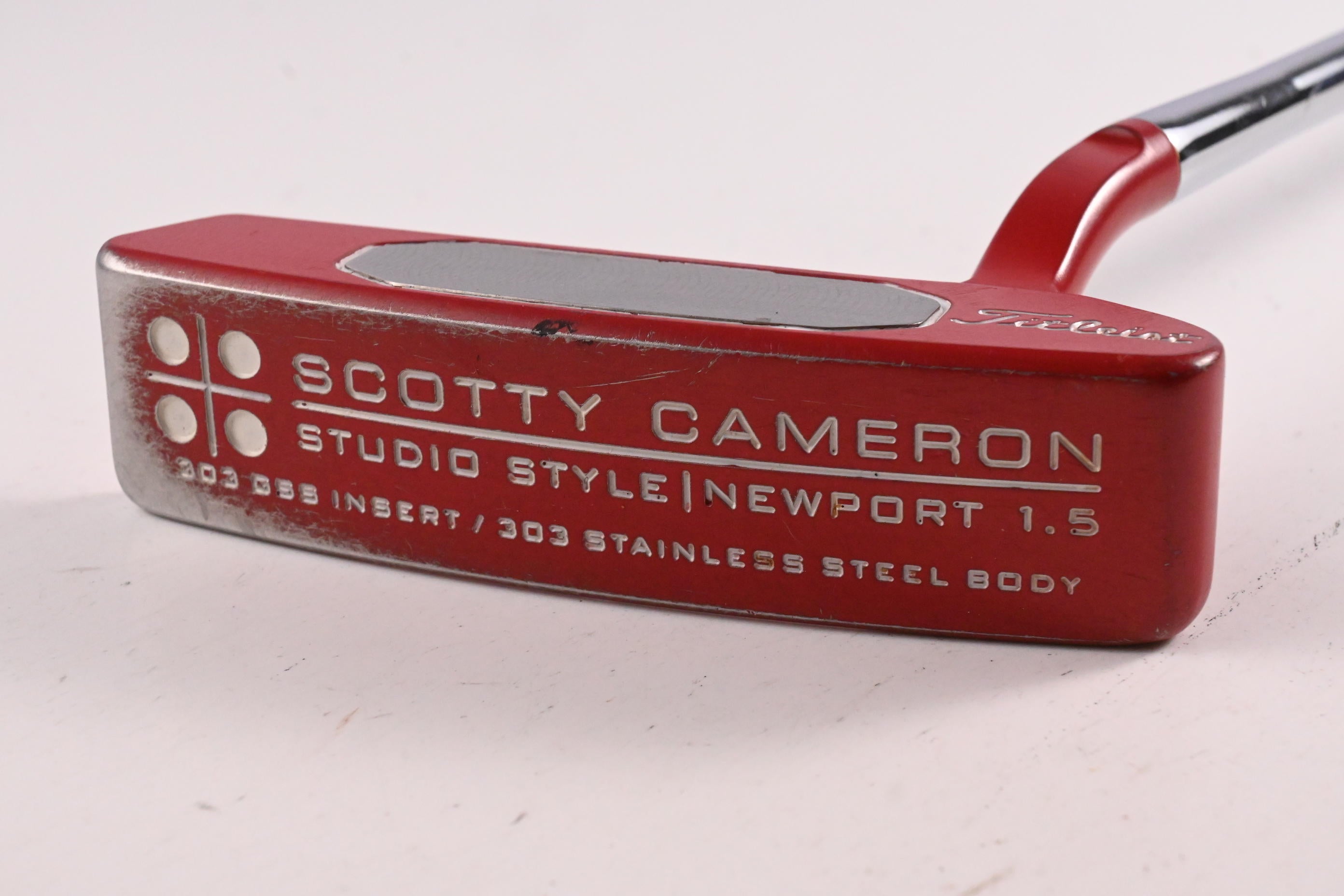 Scotty Cameron Studio Stainless Newport 1.5 Red Putter / 32 Inch