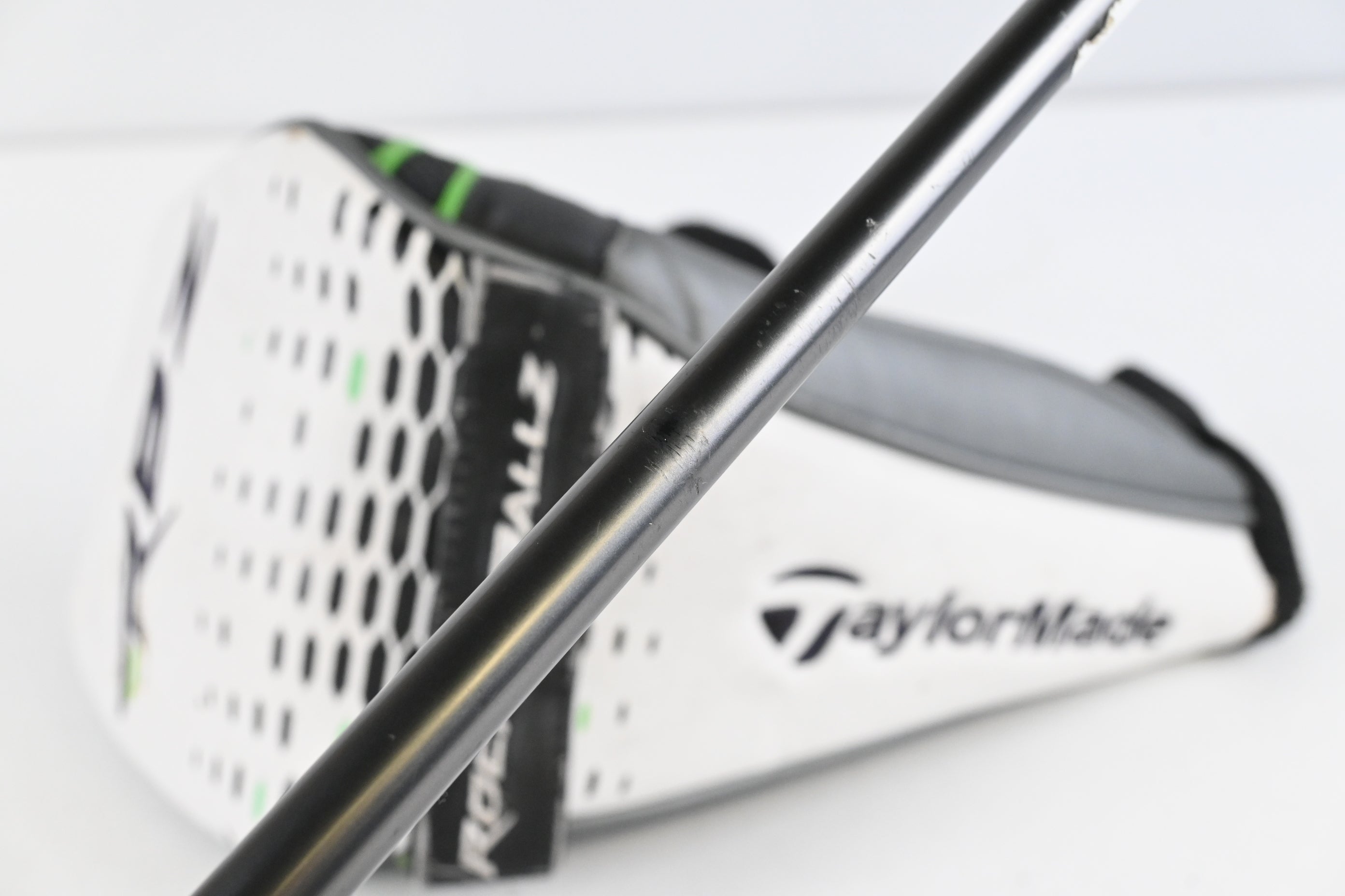 Taylormade RBZ Driver / 10.5 Degree / Regular Flex Matrix Ozik Xcon-5 Shaft