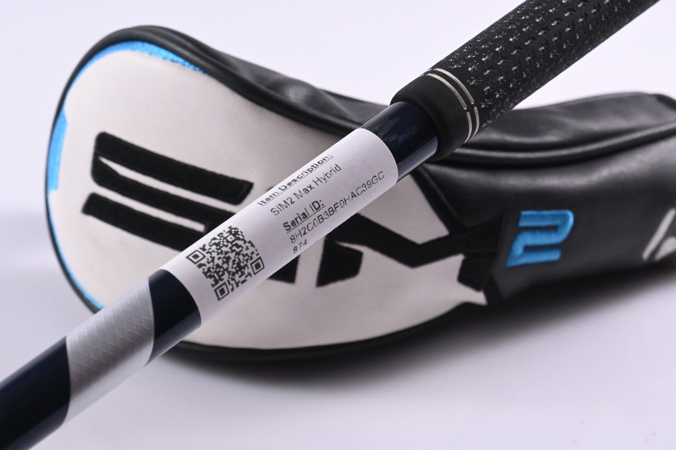 Taylormade SIM2 Max #4 Hybrid / 22 Degree / Regular Flex Fujikura Ventus Blue 6