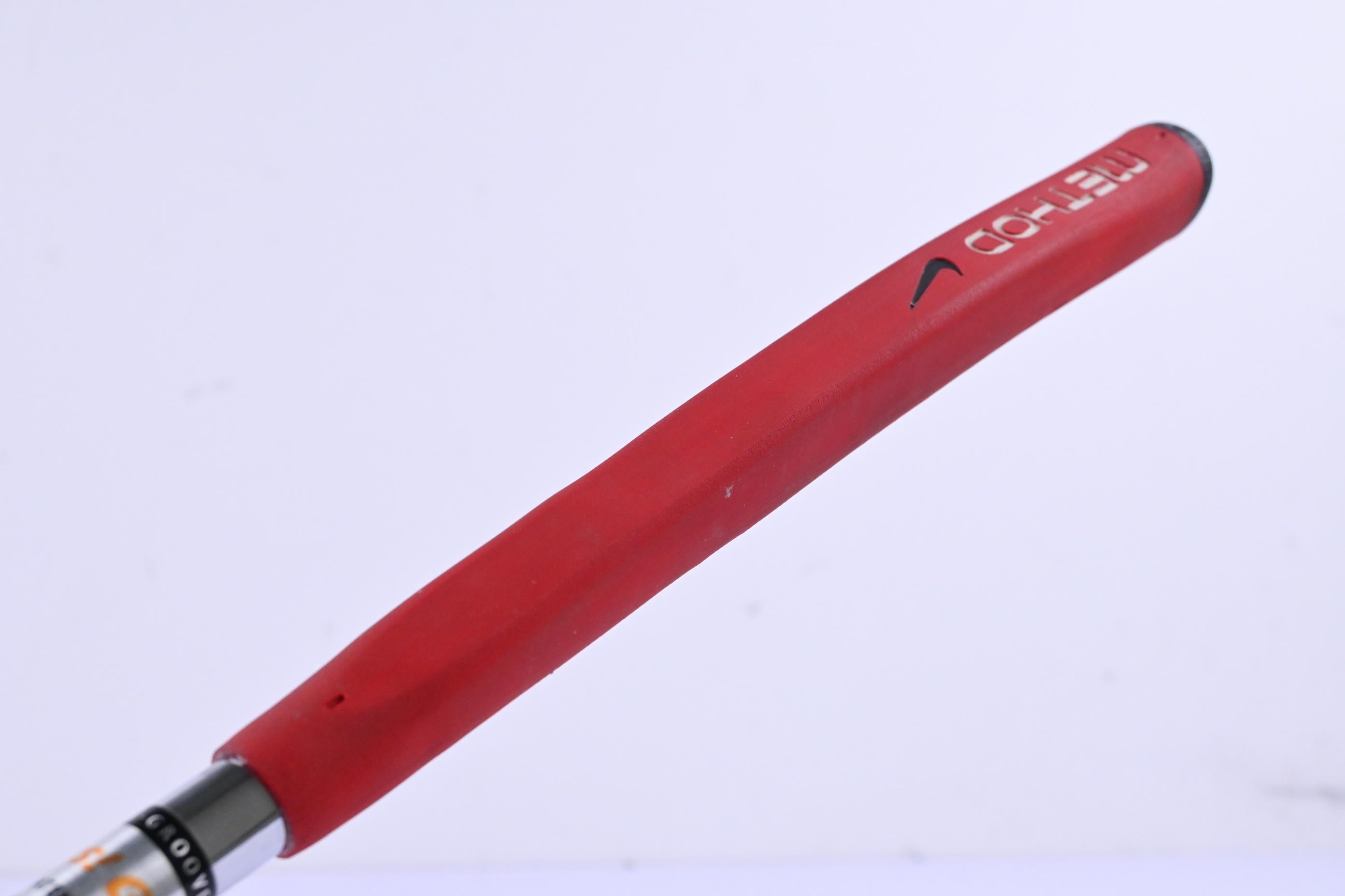 Yes! C-Groove Dianna Putter / 34 Inch